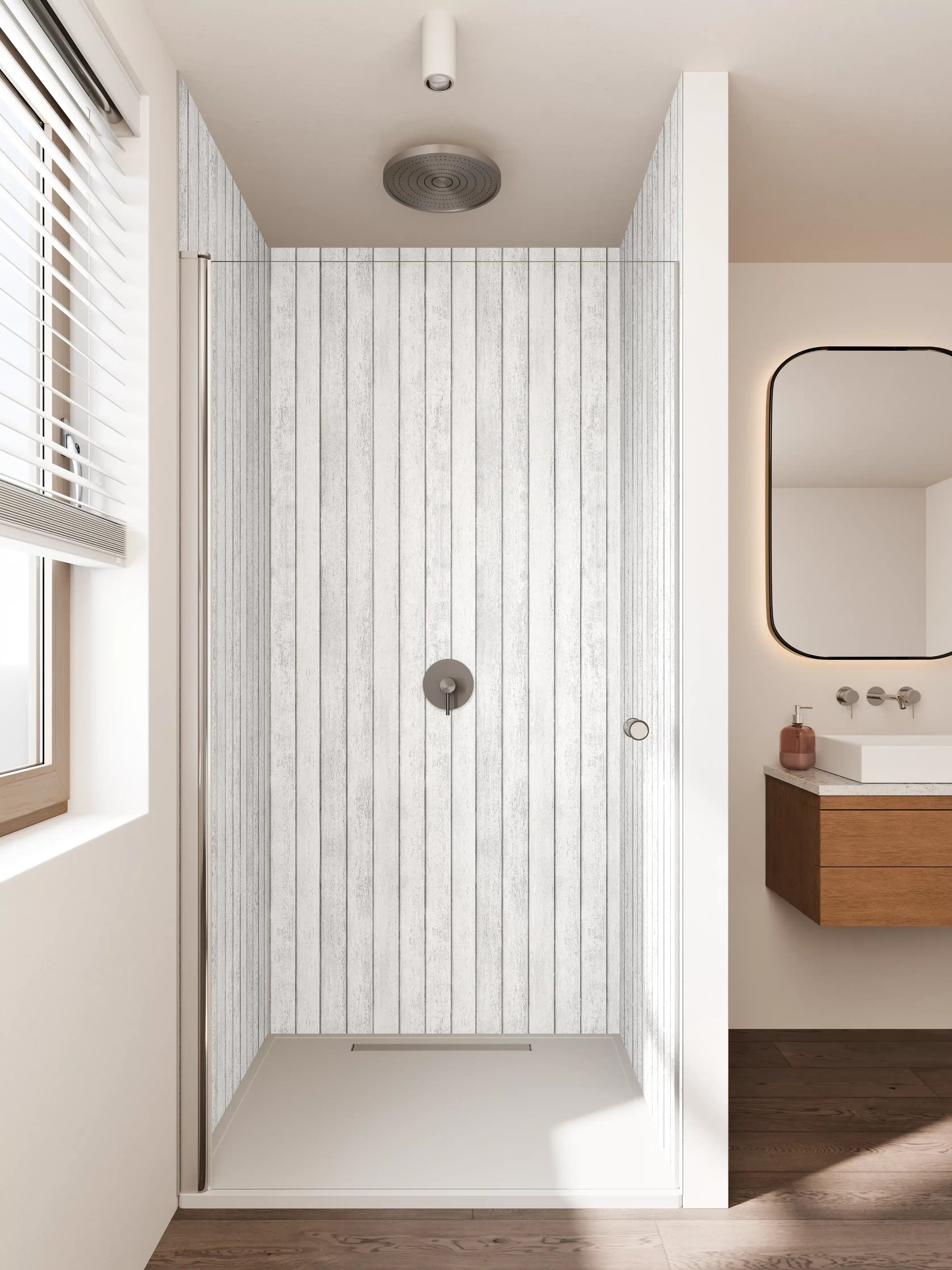 Duschrückwand - Weiße Holzpaneele mit grauer Struktur