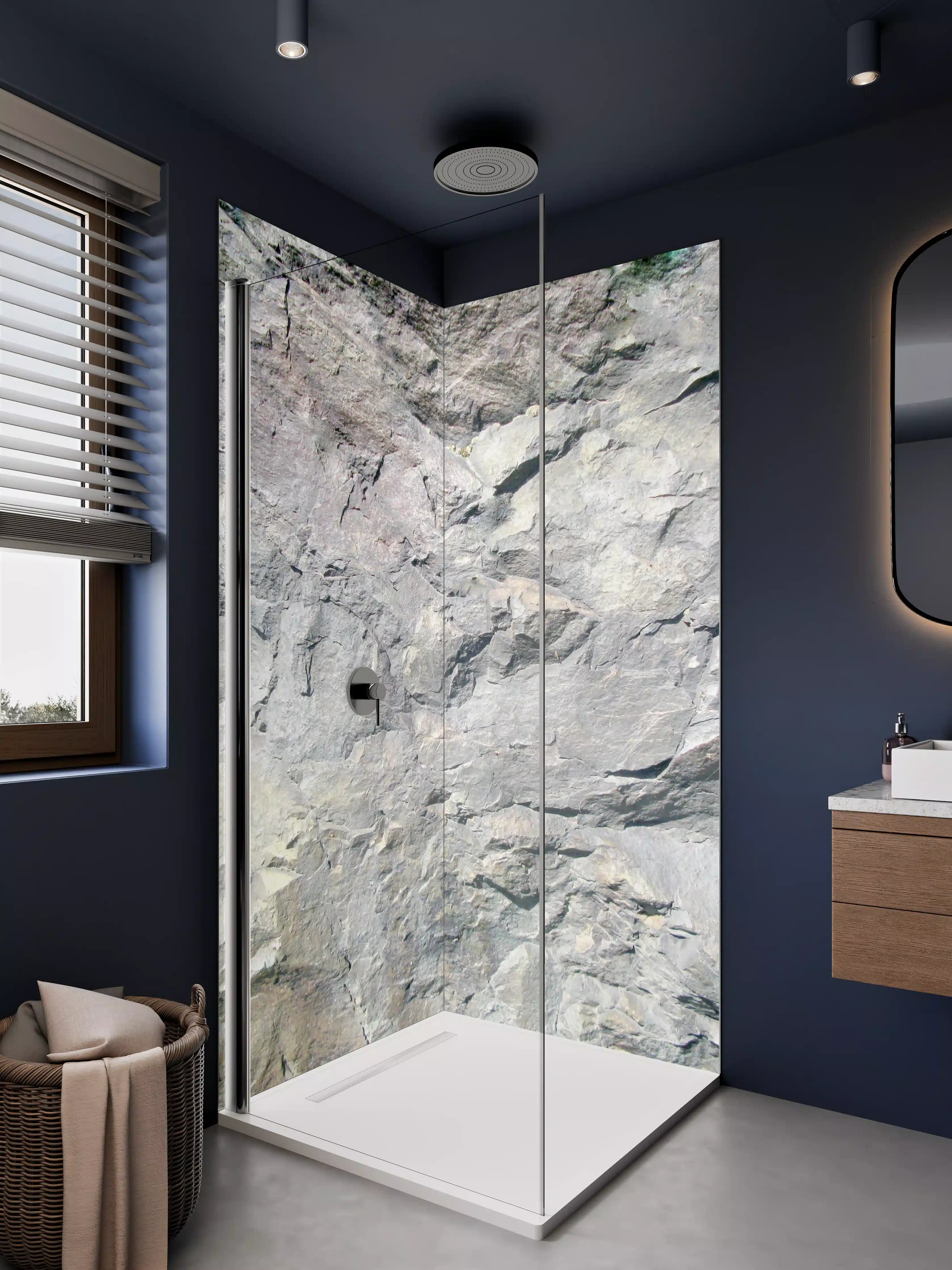 Duschrückwand - Weiße und graue Natursteinwand