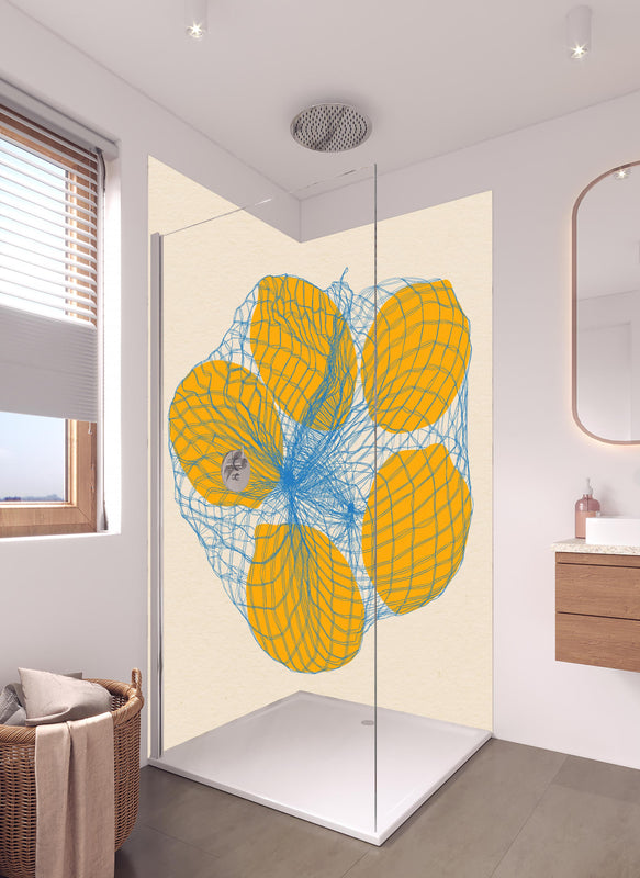 Duschrückwand - Zitronen im Sack in hellem Badezimmer mit Regenduschkopf  - zweiteilige Eck-Duschrückwand
