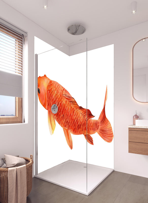 Duschrückwand - orangefarbener Koi in hellem Badezimmer mit Regenduschkopf  - zweiteilige Eck-Duschrückwand
