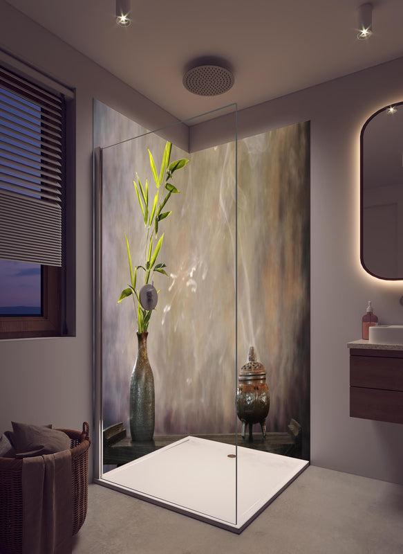 Duschrückwand - spirituelles Spa-Stillleben in hellem Badezimmer mit Regenduschkopf  - zweiteilige Eck-Duschrückwand