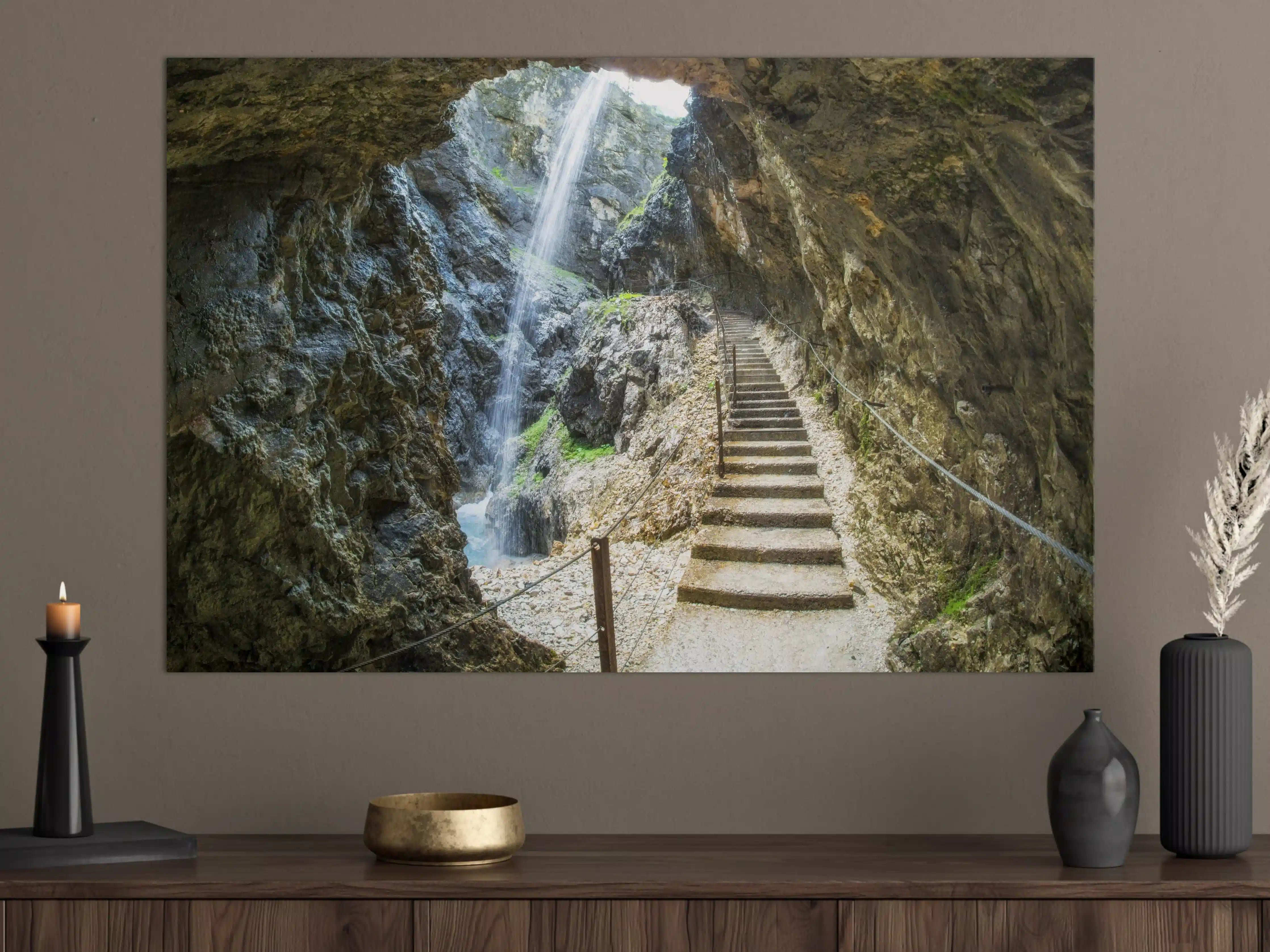 Große Wandbilder - Antike Steintreppen mit Wasserfall