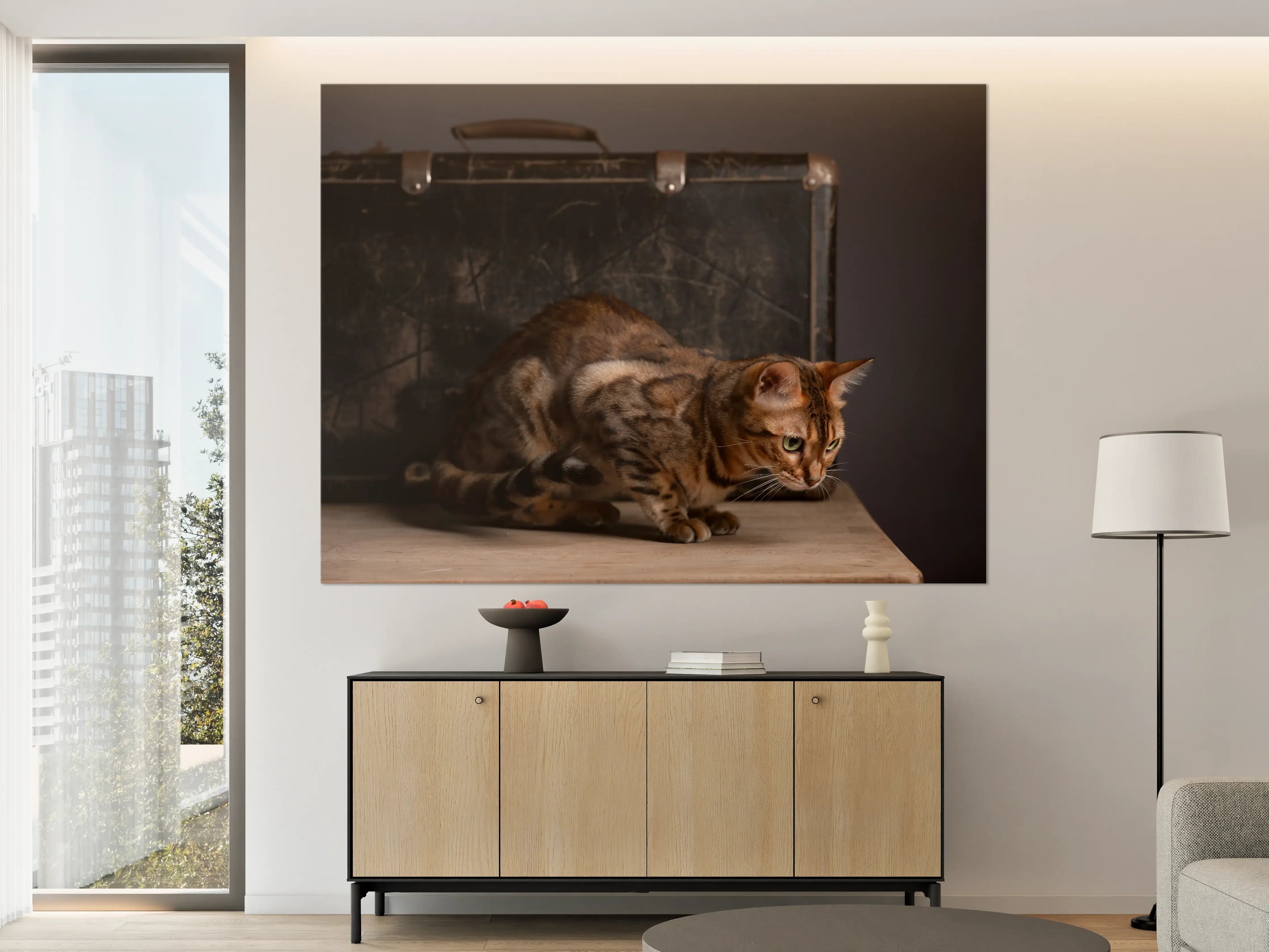 Große Wandbilder - Bengalkatze auf Holztisch