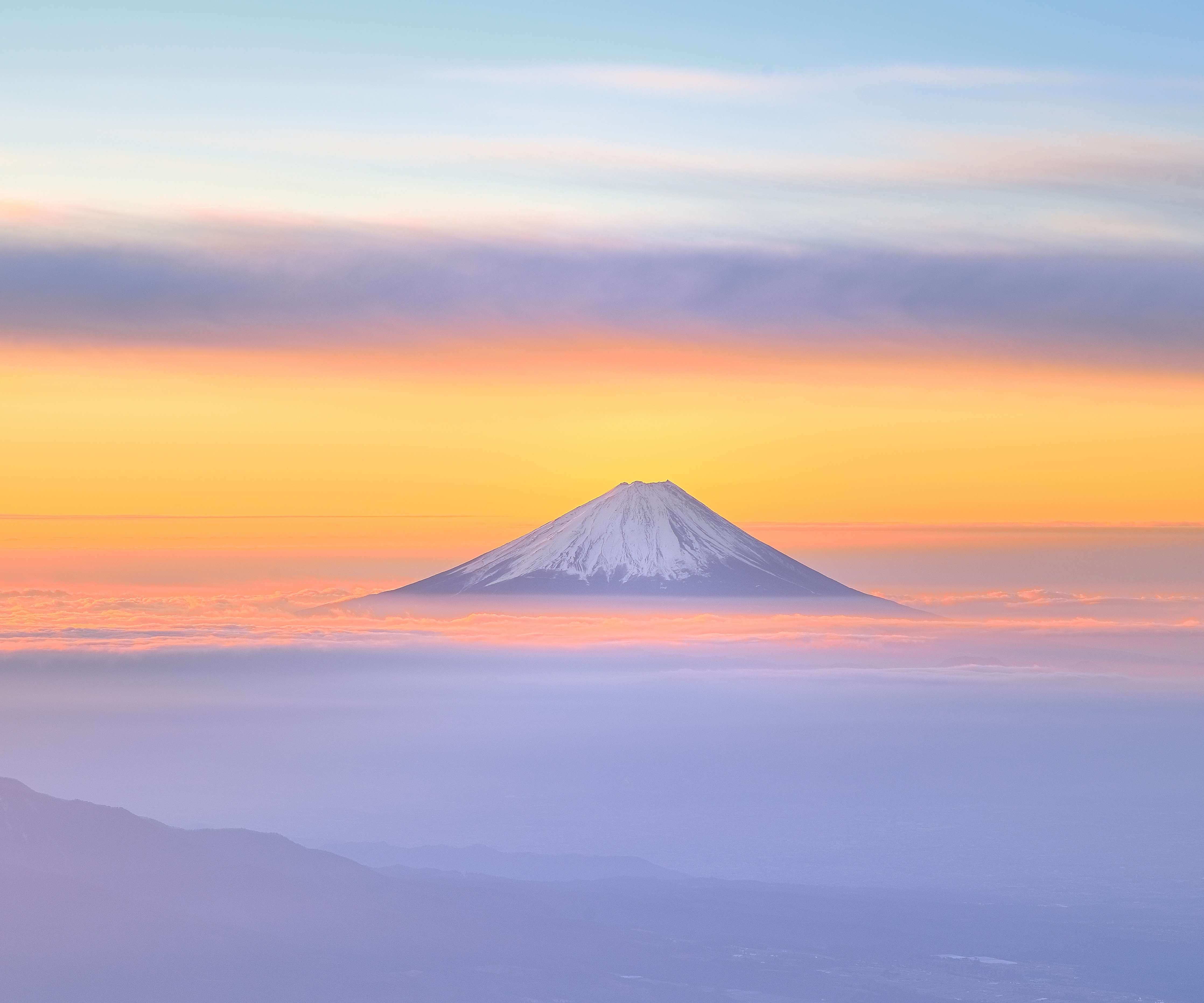 Große Wandbilder-Berg im Sonnenuntergang mit Wolken und Himmel