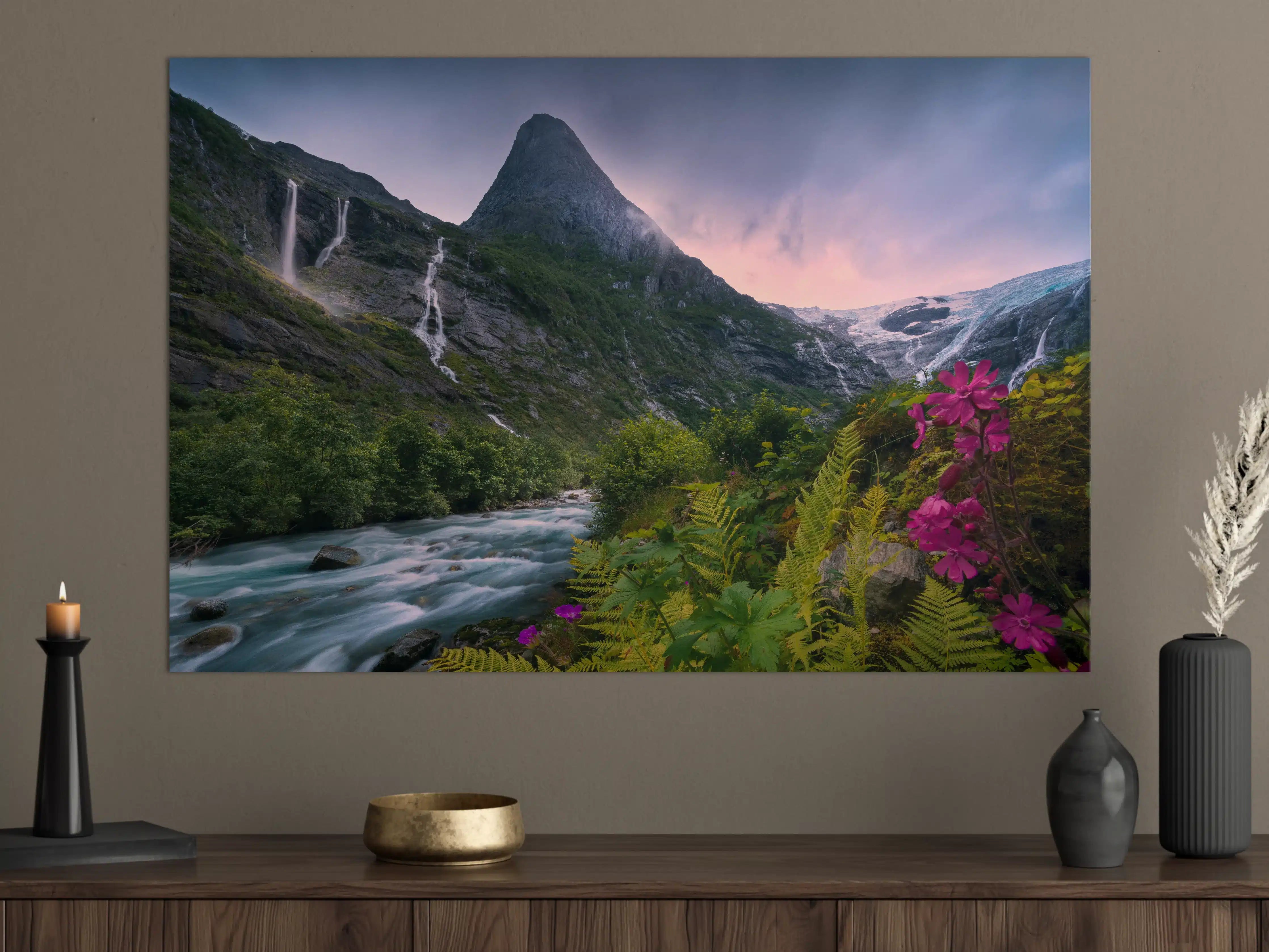 Große Wandbilder - Berglandschaft Norwegens mit Wasserfällen
