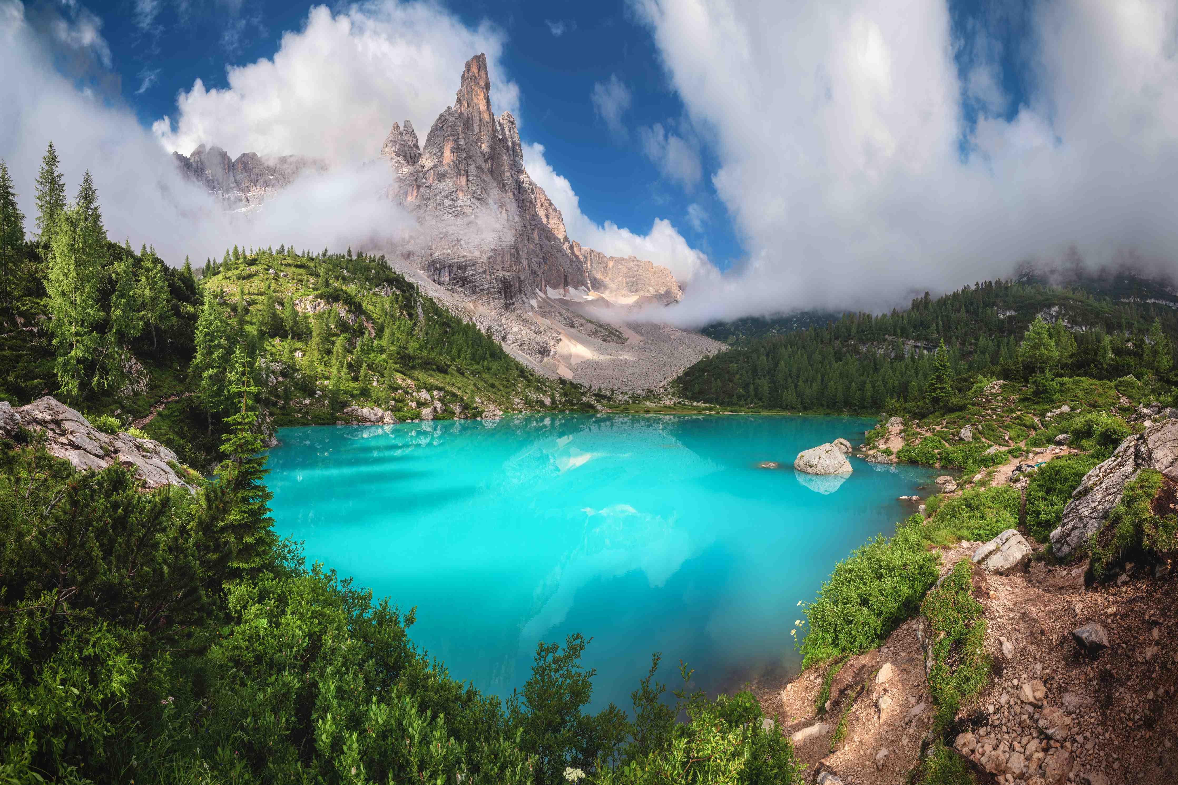 Große Wandbilder-Bergsee inmitten unberührter Natur