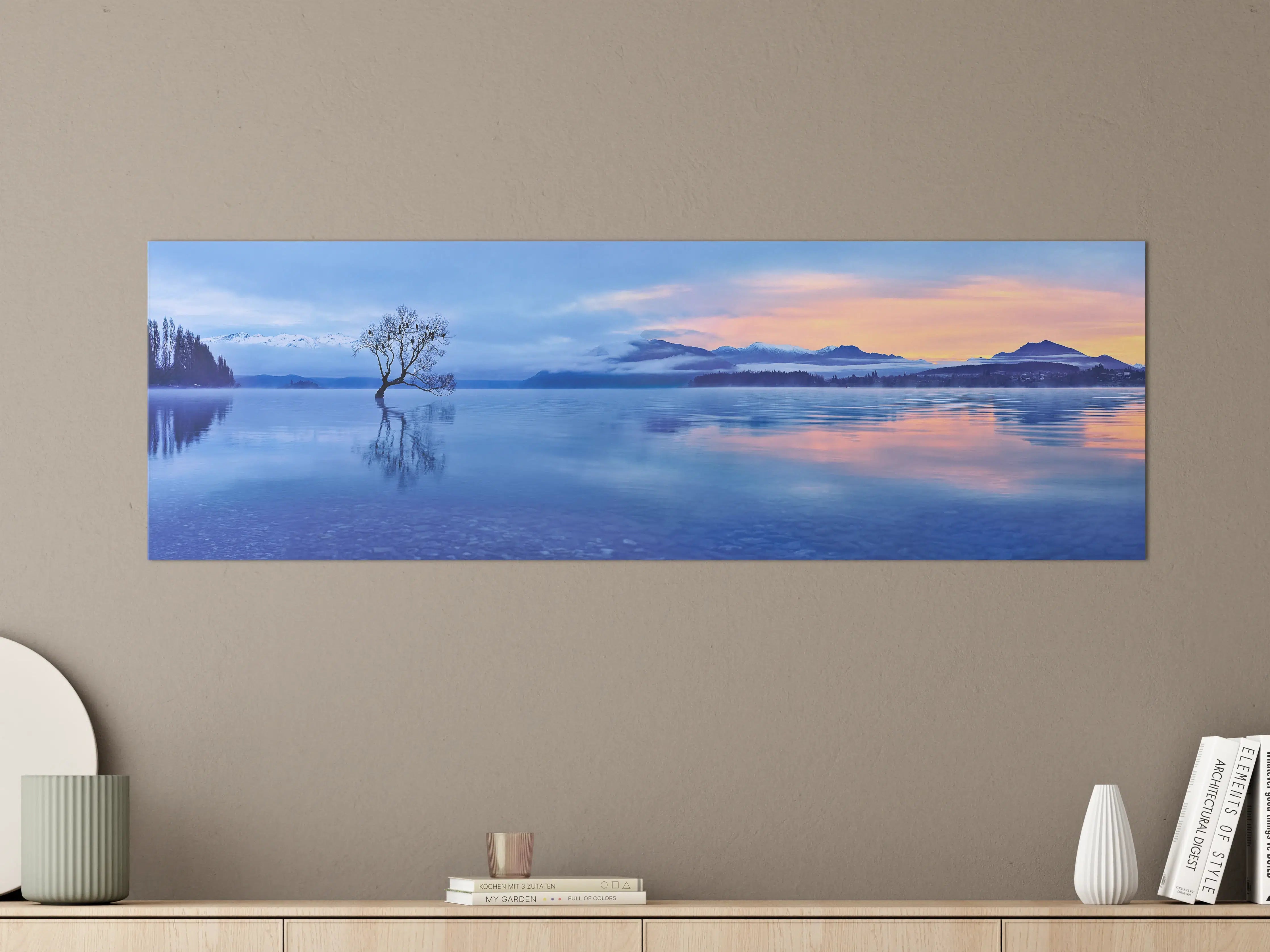 Große Wandbilder - Blaue Seenlandschaft bei Sonnenuntergang