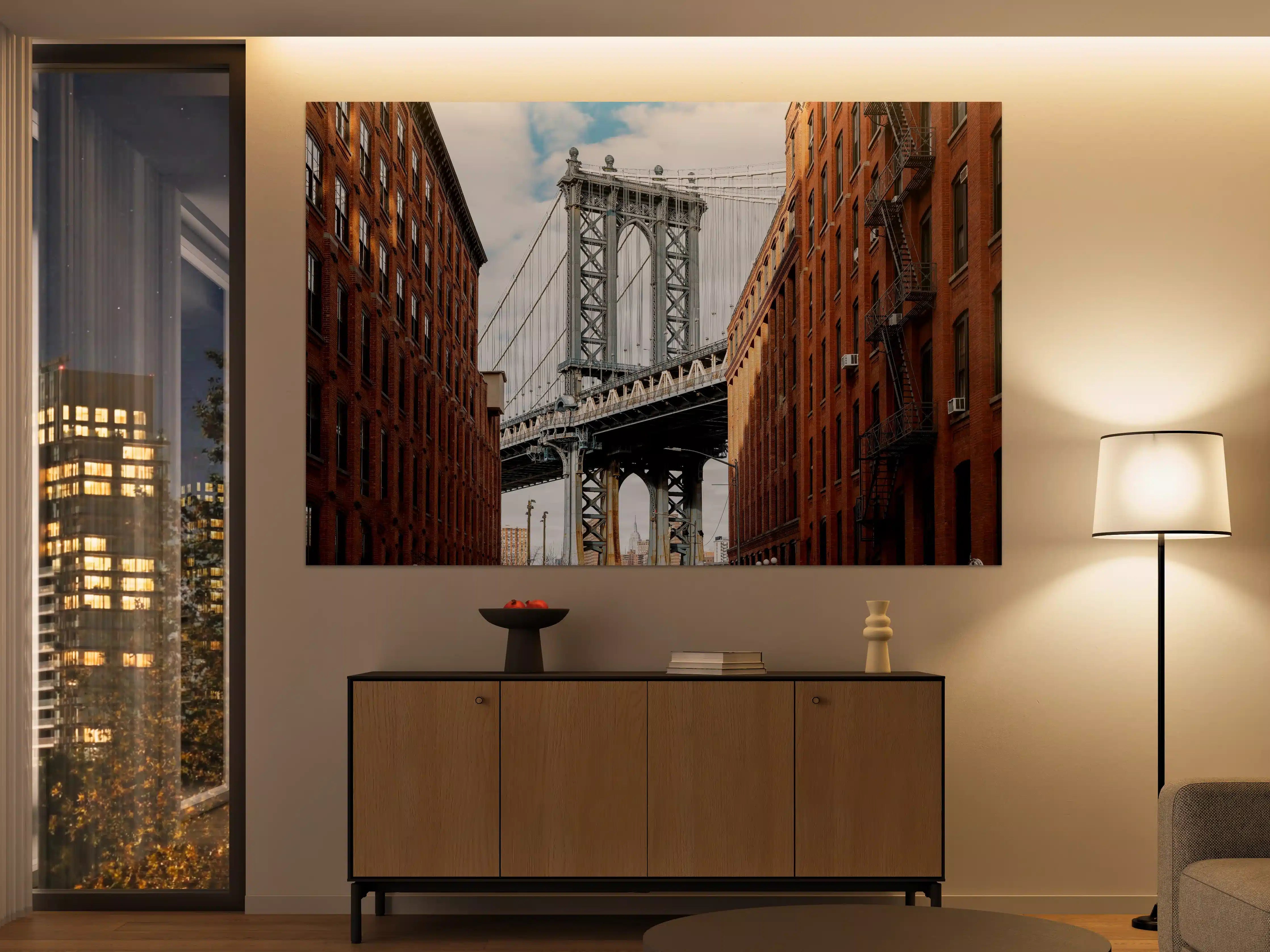 Große Wandbilder - Brooklyn Bridge zwischen roten Backsteinbauten