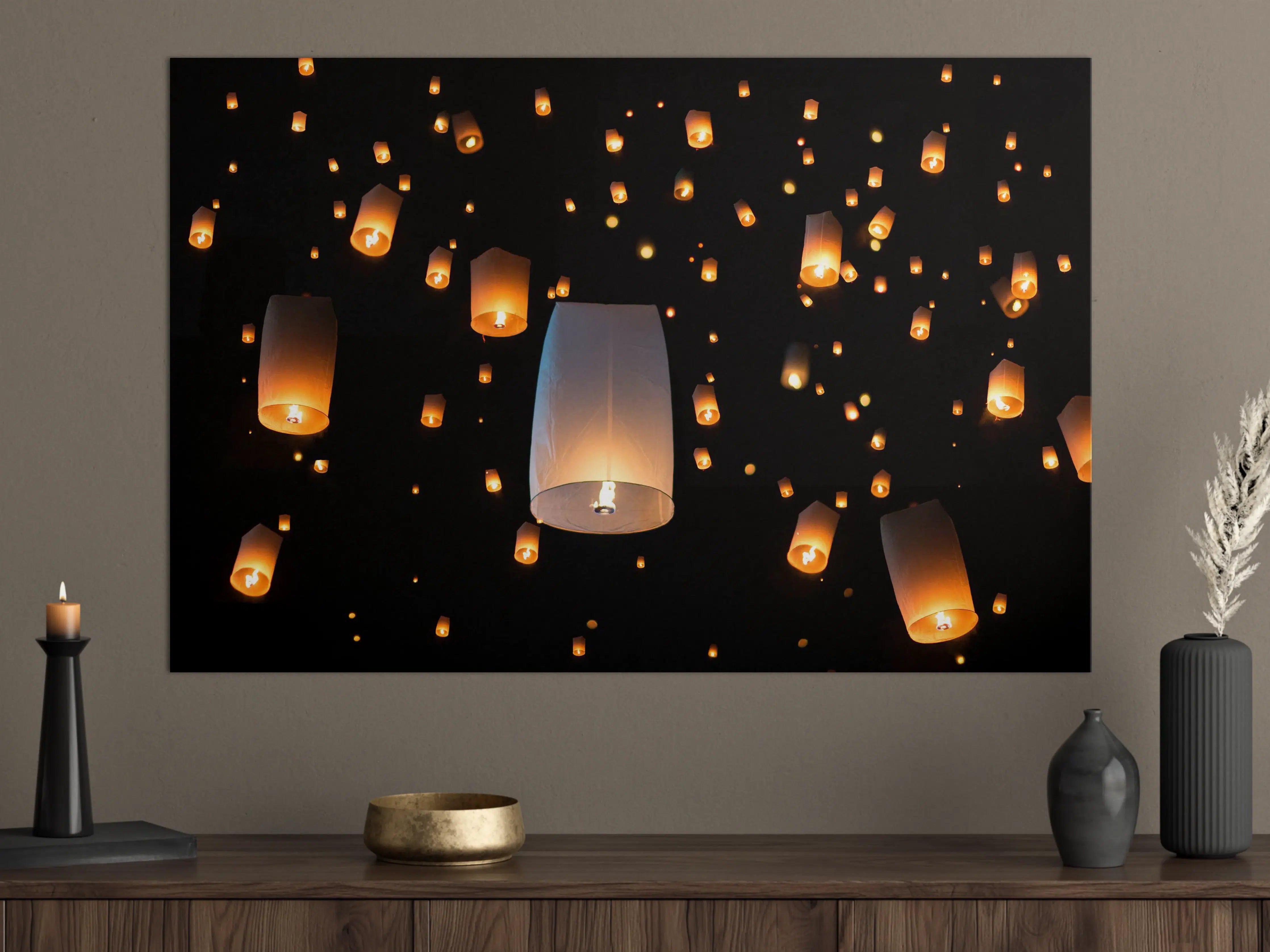 Große Wandbilder - Das Unfounded Festival und Loy Krathong
