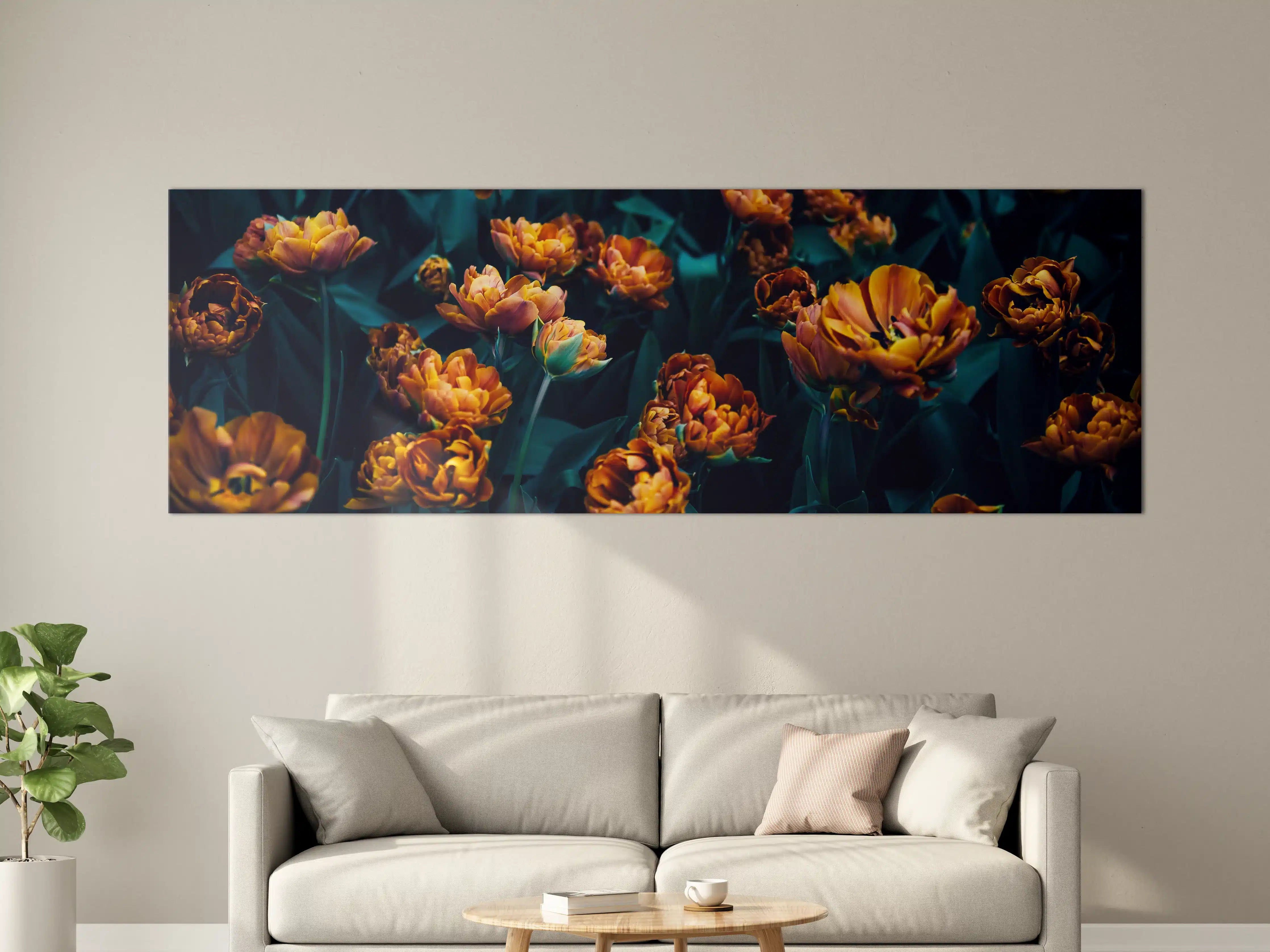 Große Wandbilder - Dunkle orangefarbene Tulpen unter dunklem Licht