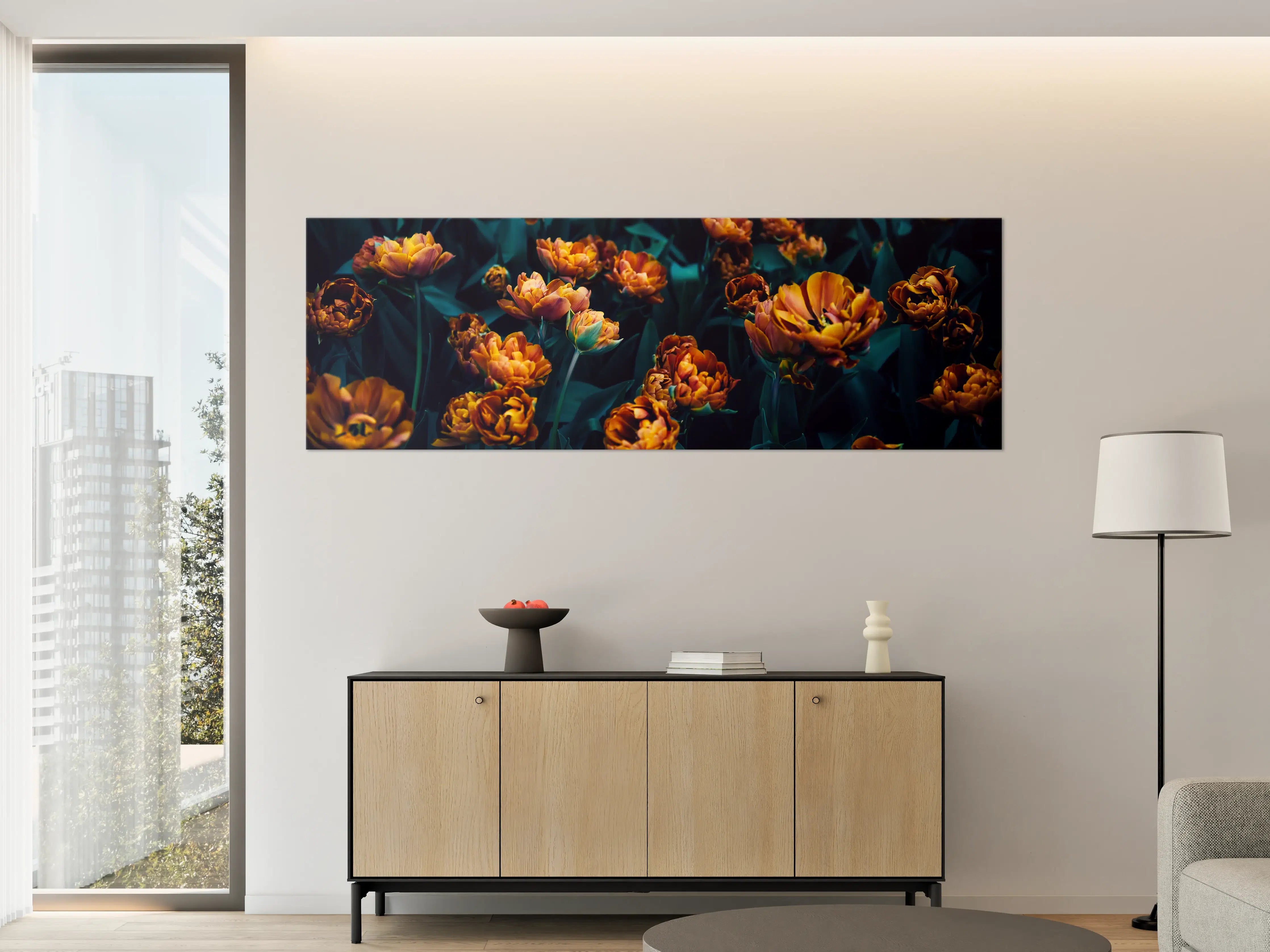 Große Wandbilder - Dunkle orangefarbene Tulpen unter dunklem Licht