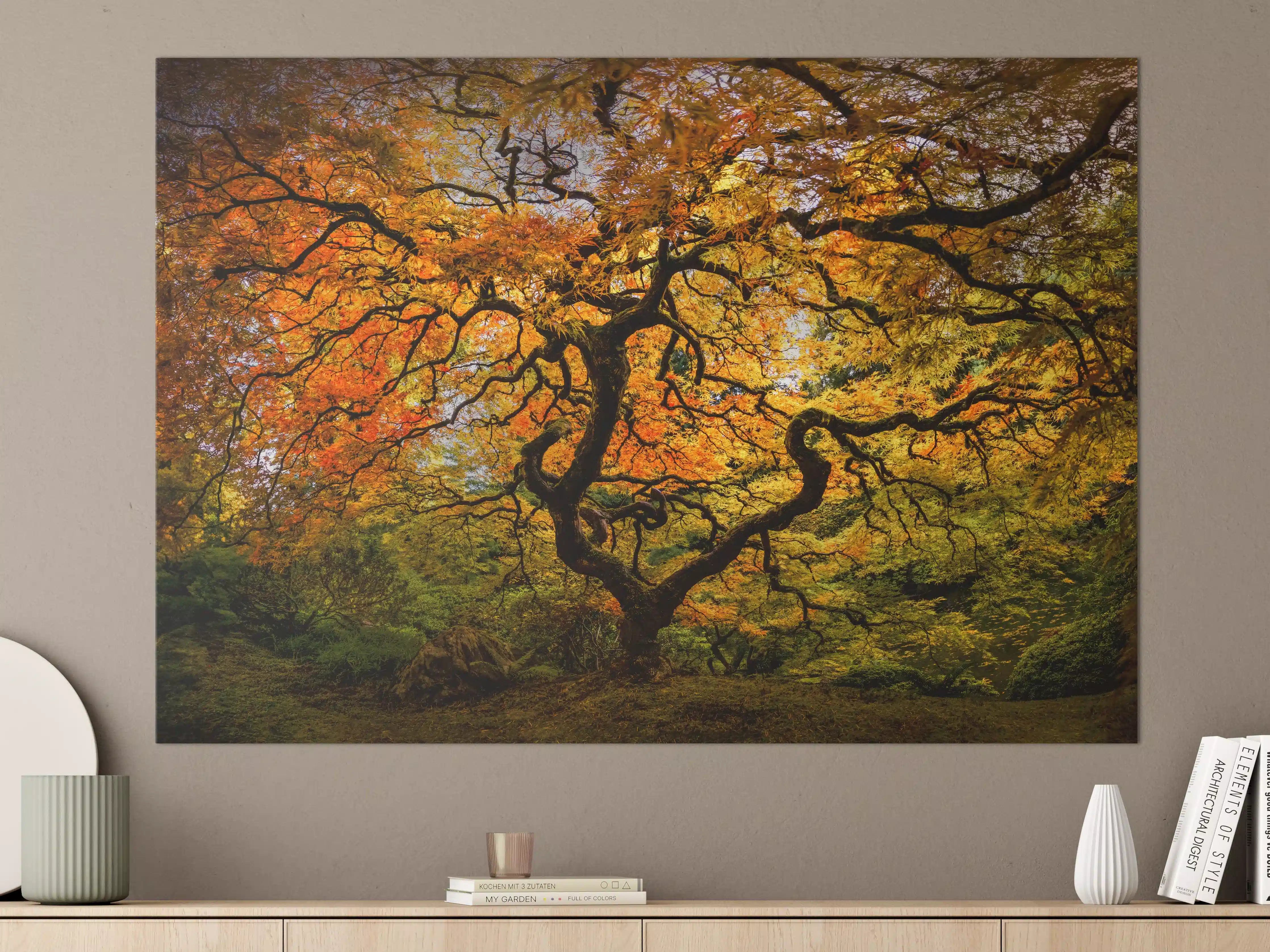 Große Wandbilder - Farbenfroher Herbstbaum in warmen Tönen