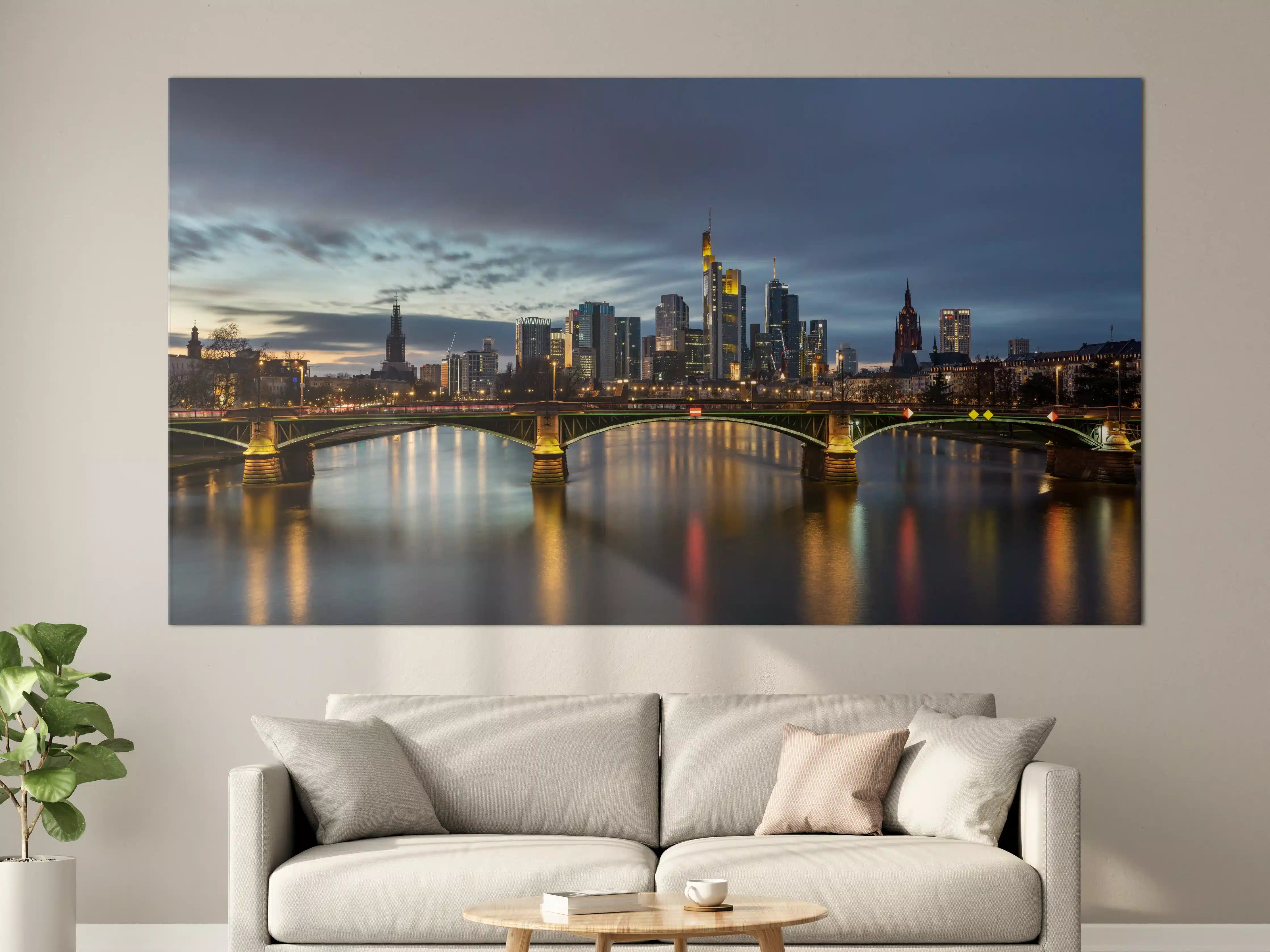 Große Wandbilder - Flussansicht in der Dämmerung von Frankfurt