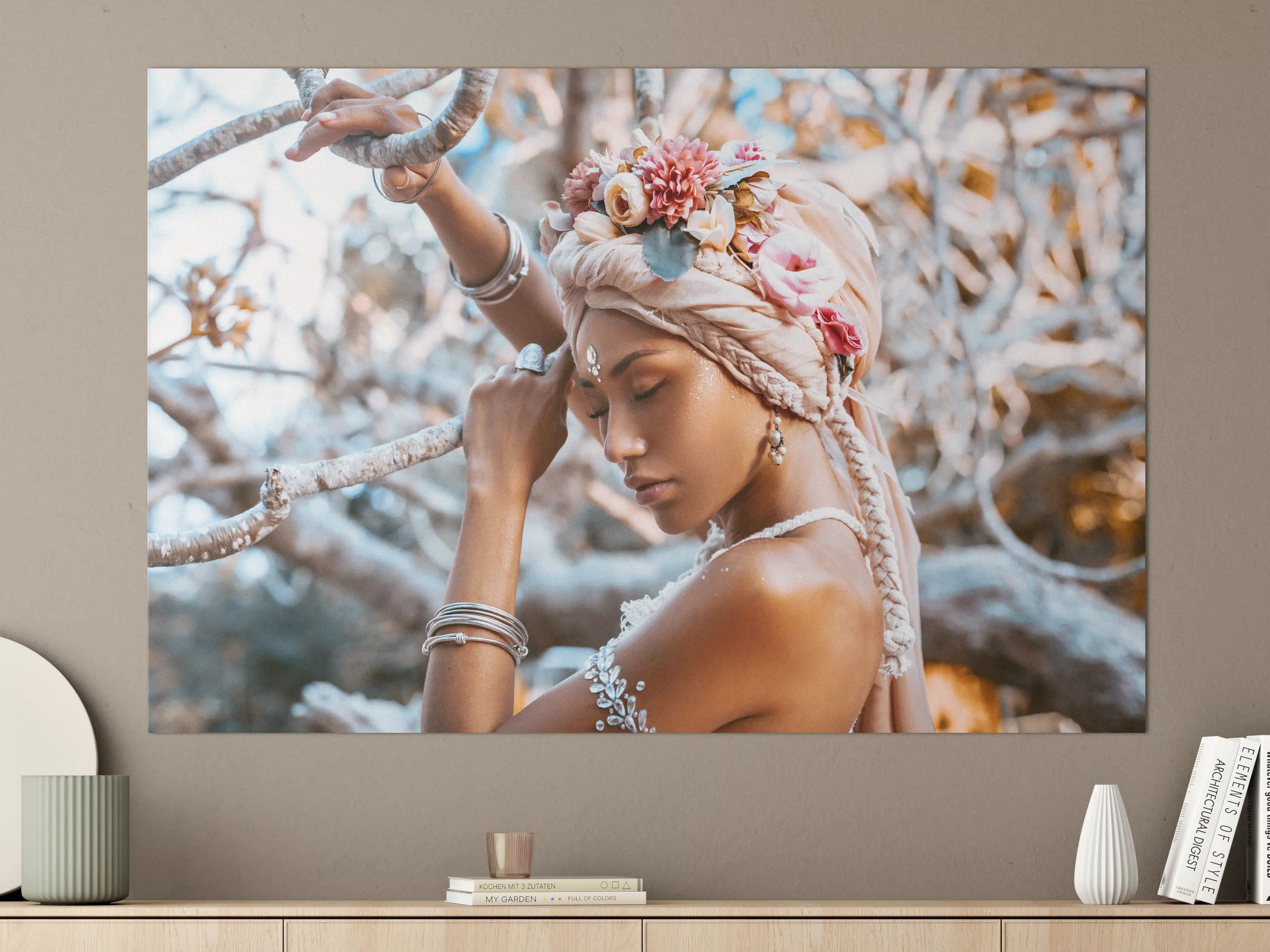 Große Wandbilder - Frau mit Blumenkranz
