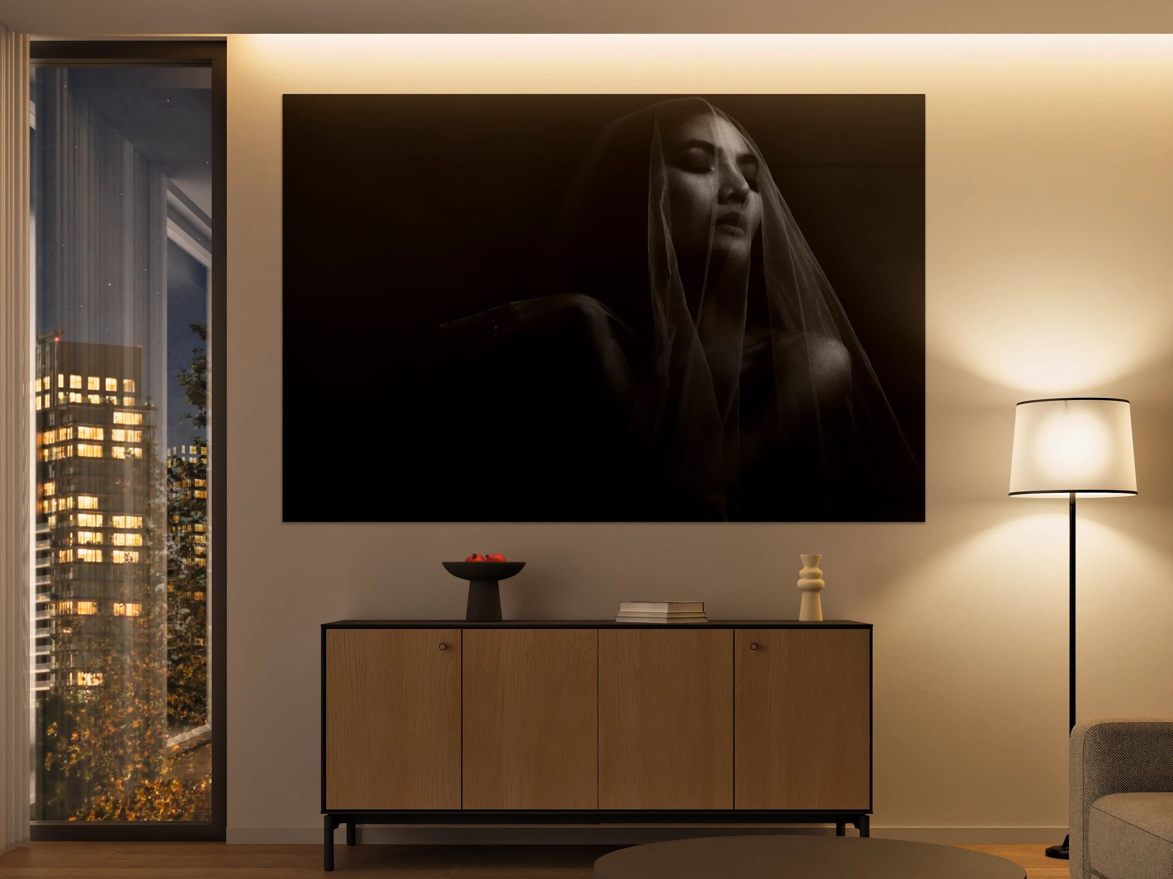 Große Wandbilder - Frau unter einem Schleier im dunkeln