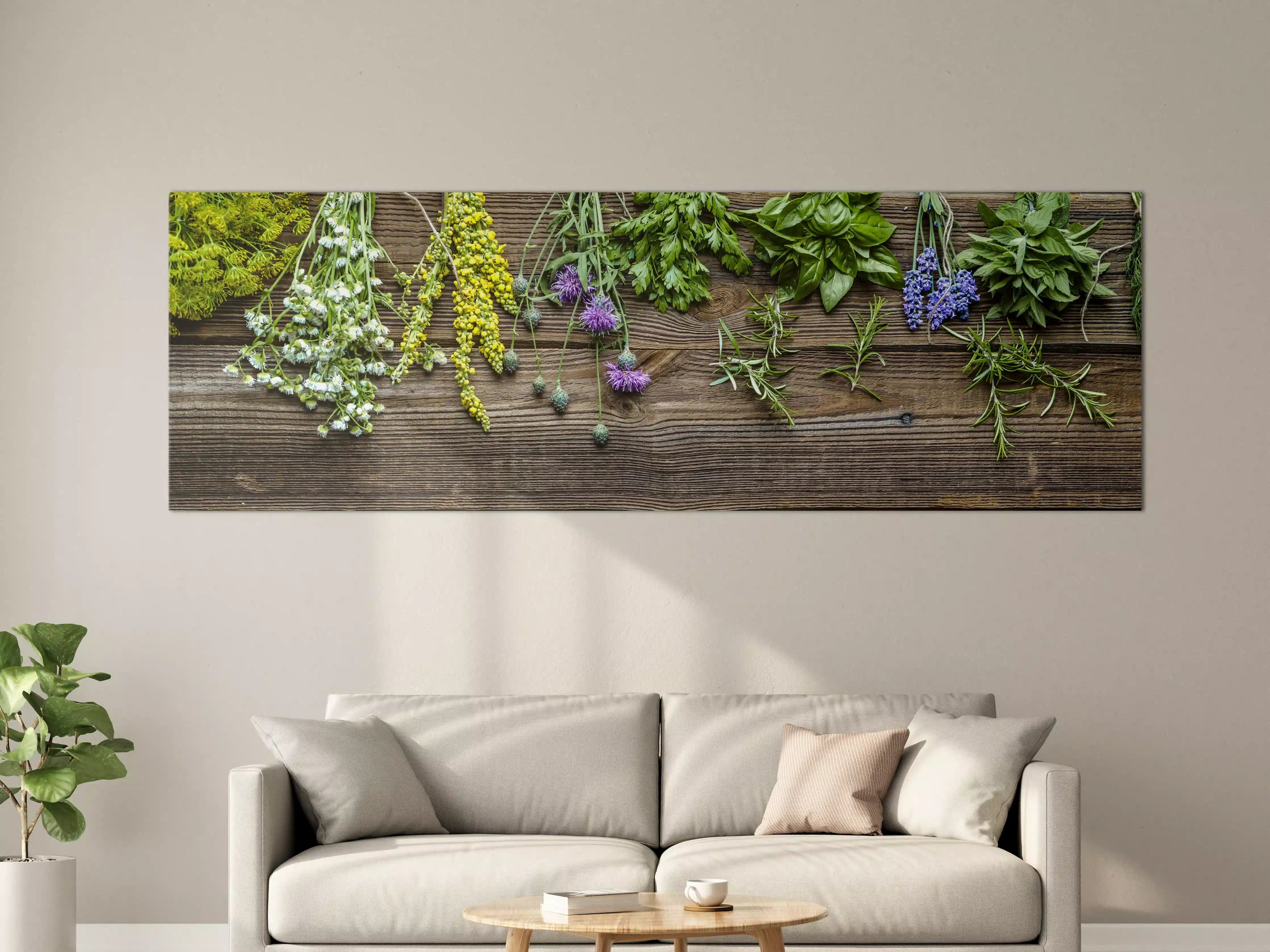 Große Wandbilder - Frisch geerntete Kräuter und Blumen auf Holz