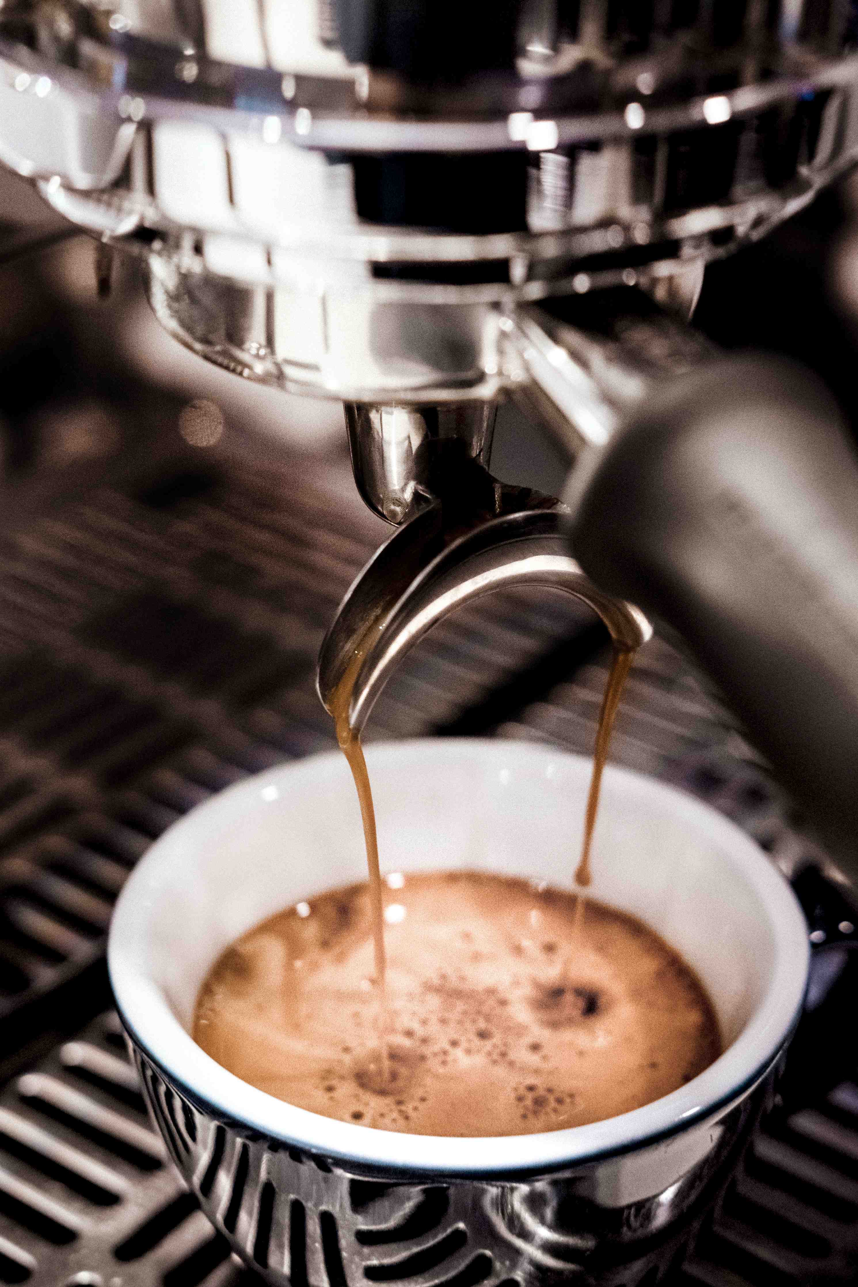Große Wandbilder-Frisch zubereiteter Espresso aus Espressomaschine