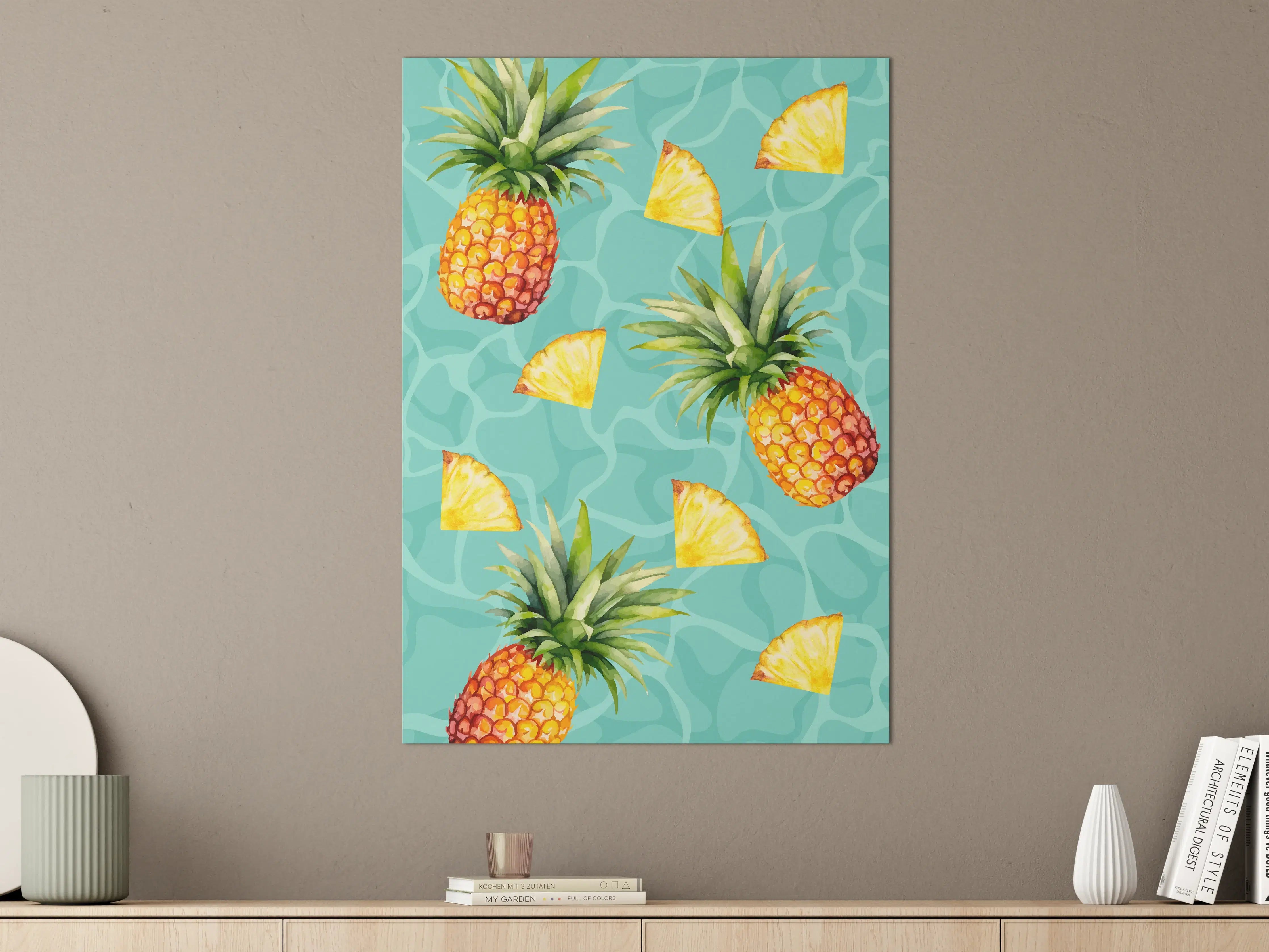 Große Wandbilder - Frische Ananas mit Ananasstücken auf Wassermuster-Hintergrund
