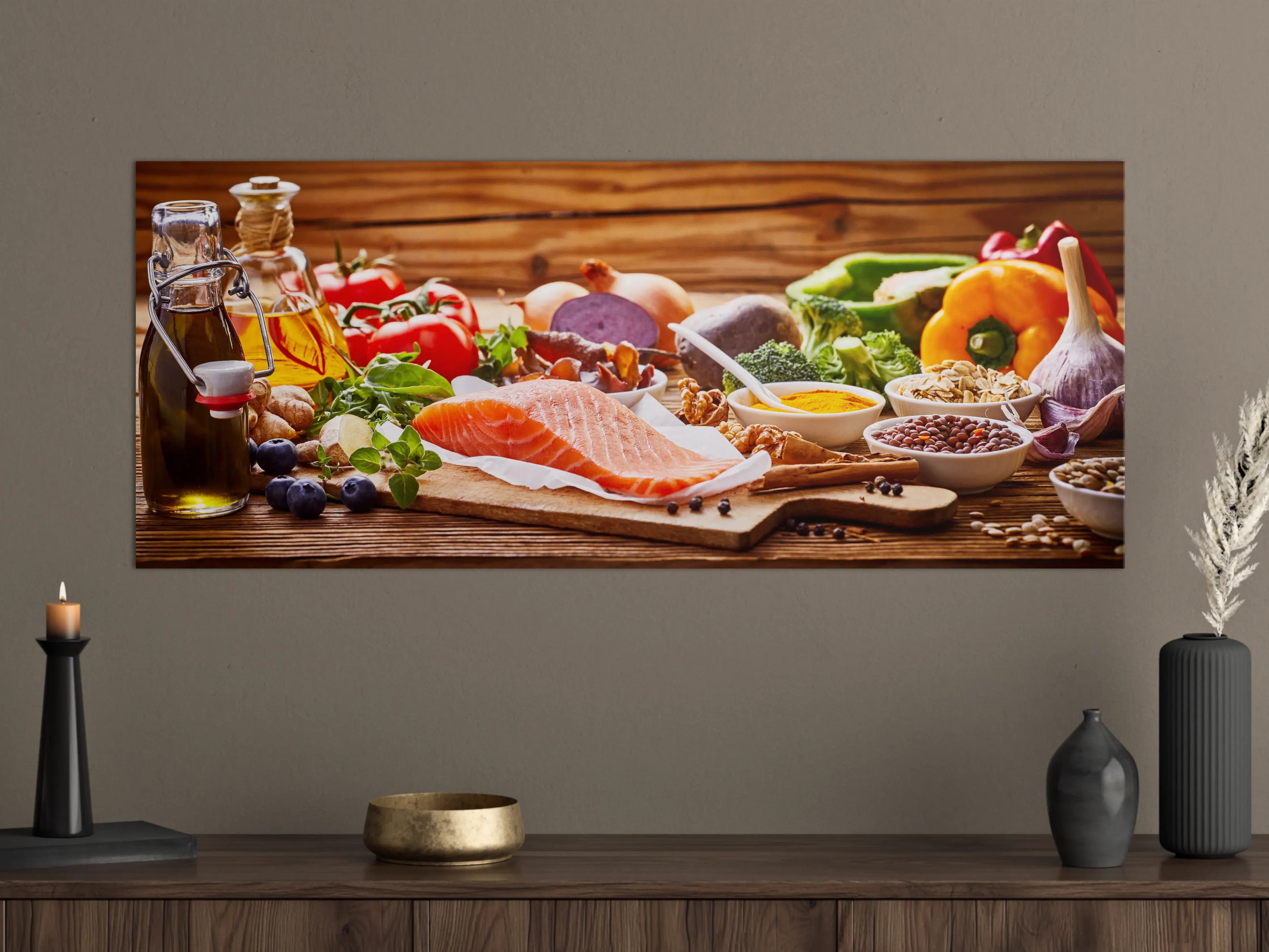Große Wandbilder - Frische Lachs-Fisch auf Schneidebrett mit Gemüse und Gewürzen