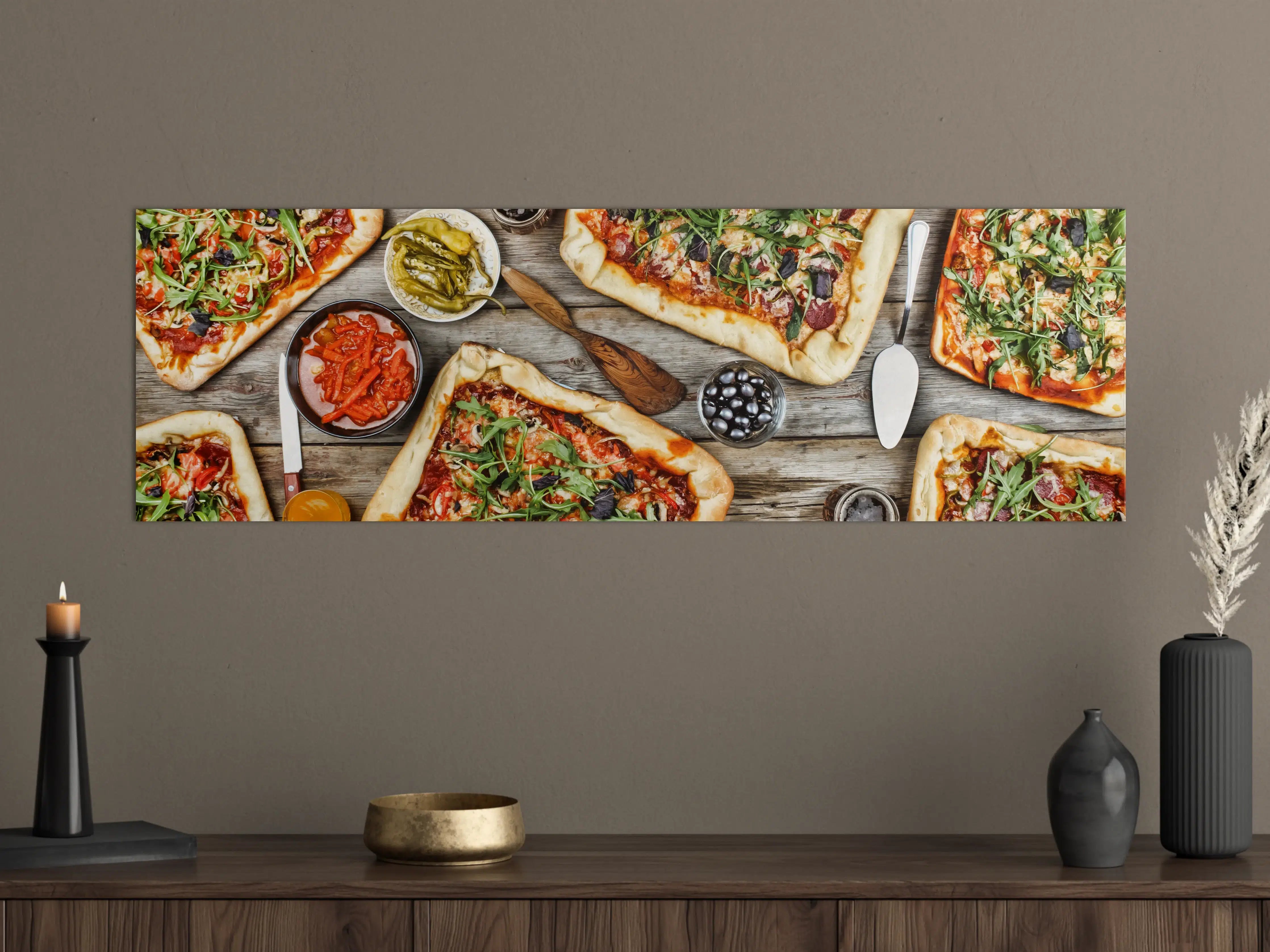 Große Wandbilder - Frische Pizza mit verschiedenen Belägen