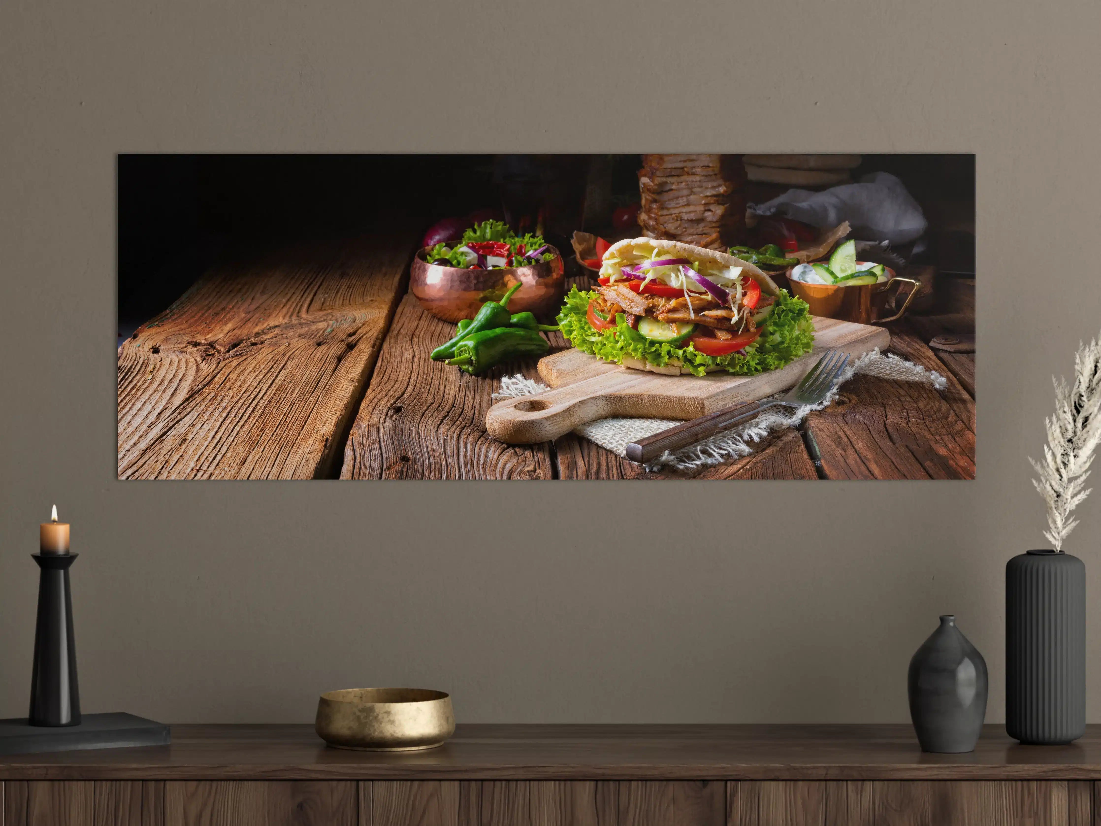 Große Wandbilder - Frischer Sandwich mit Gemüse auf Holzplatte
