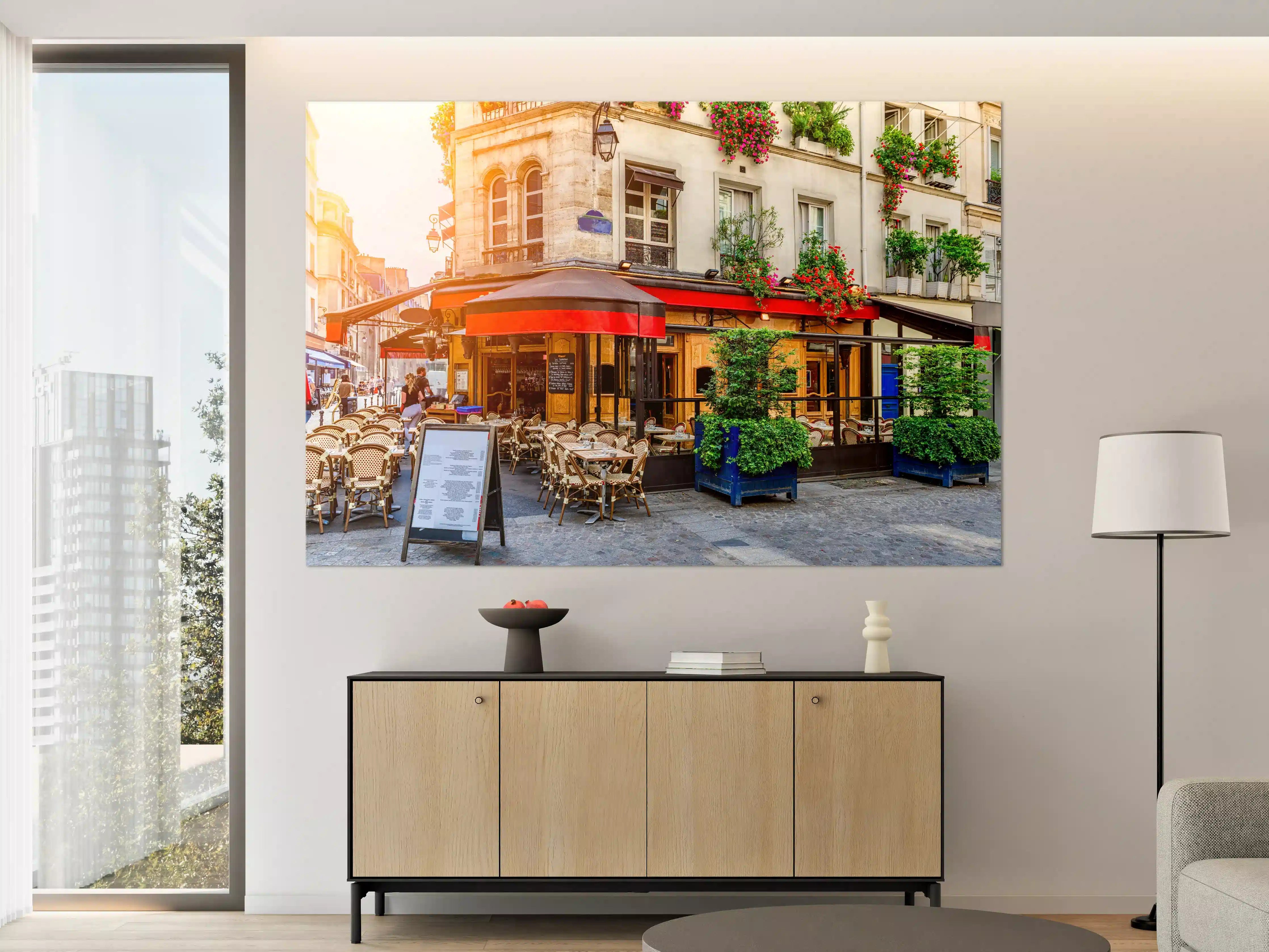 Große Wandbilder - Gemütliche Straße mit Tischen eines Cafés in Paris