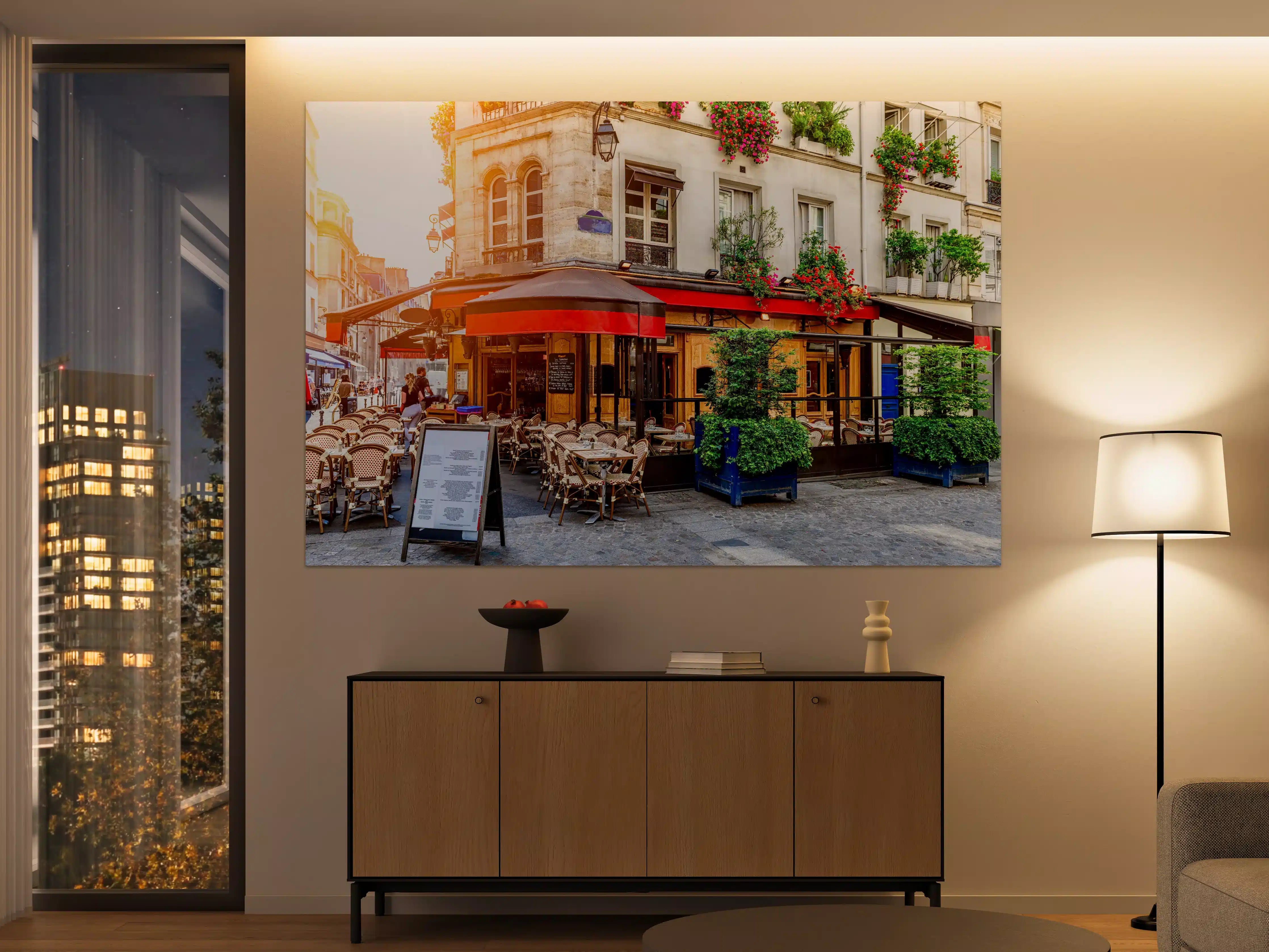 Große Wandbilder - Gemütliche Straße mit Tischen eines Cafés in Paris