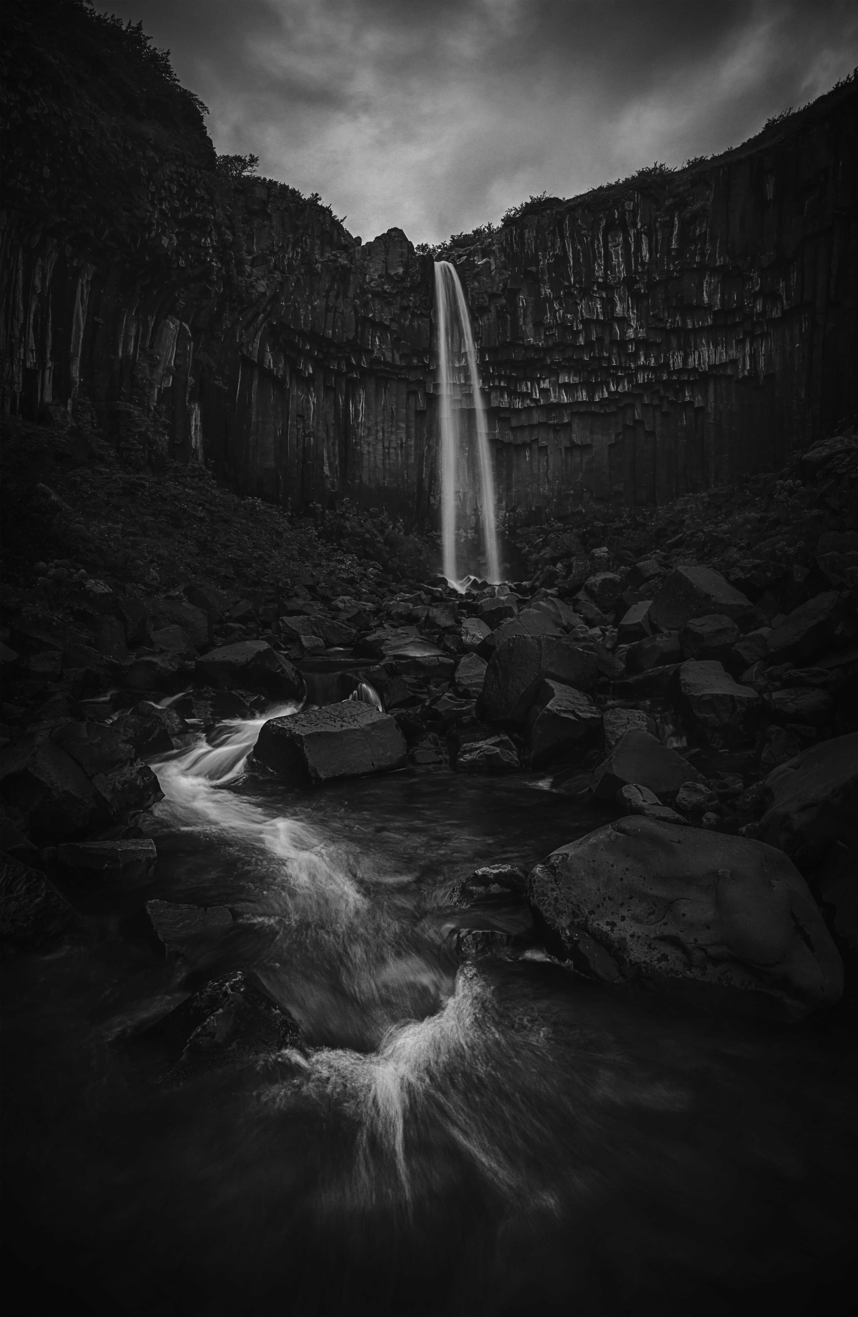 Große Wandbilder-Graue Wasserkaskade