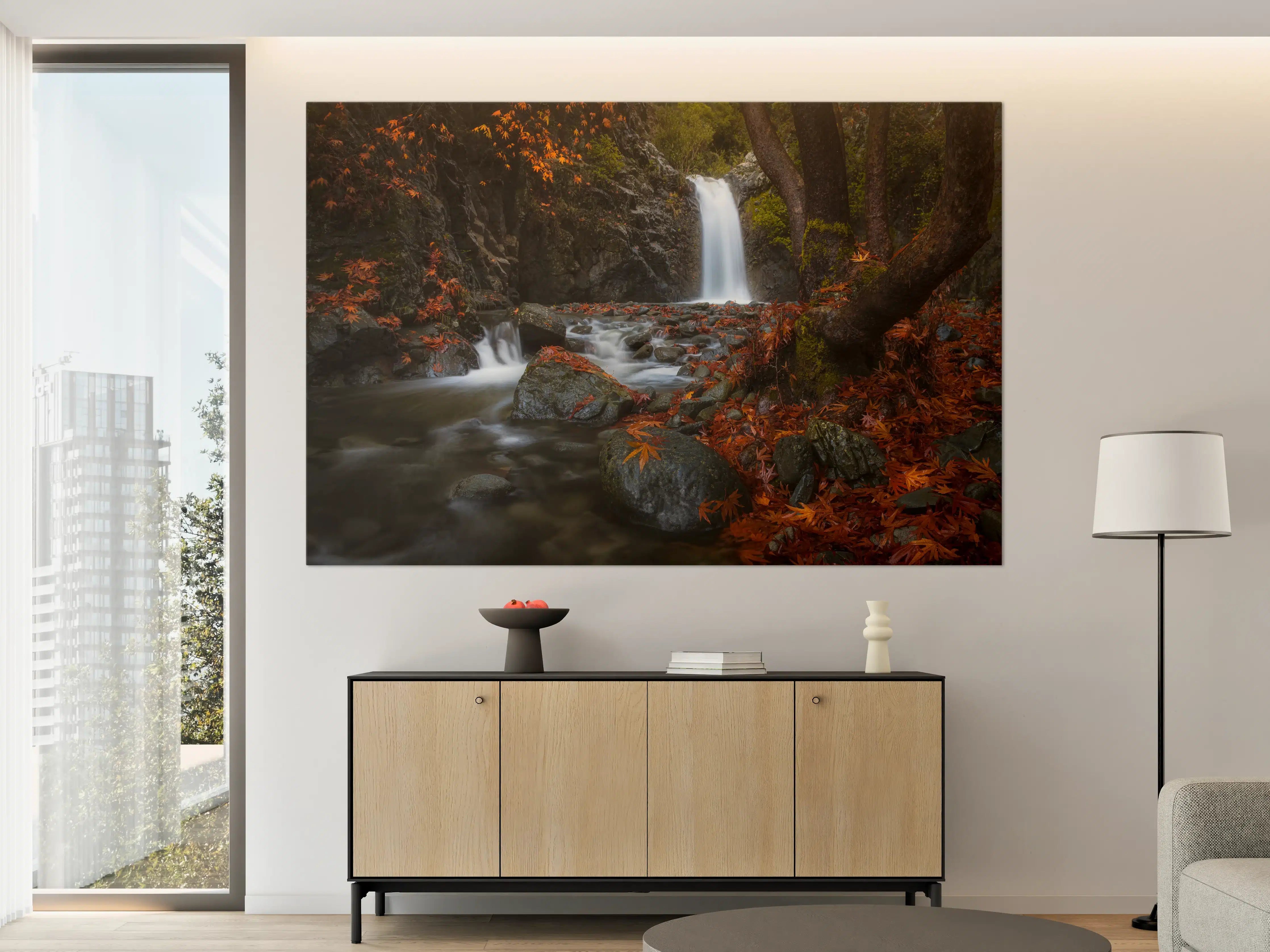 Große Wandbilder - Herbstlicher Wasserfall inmitten des Waldes