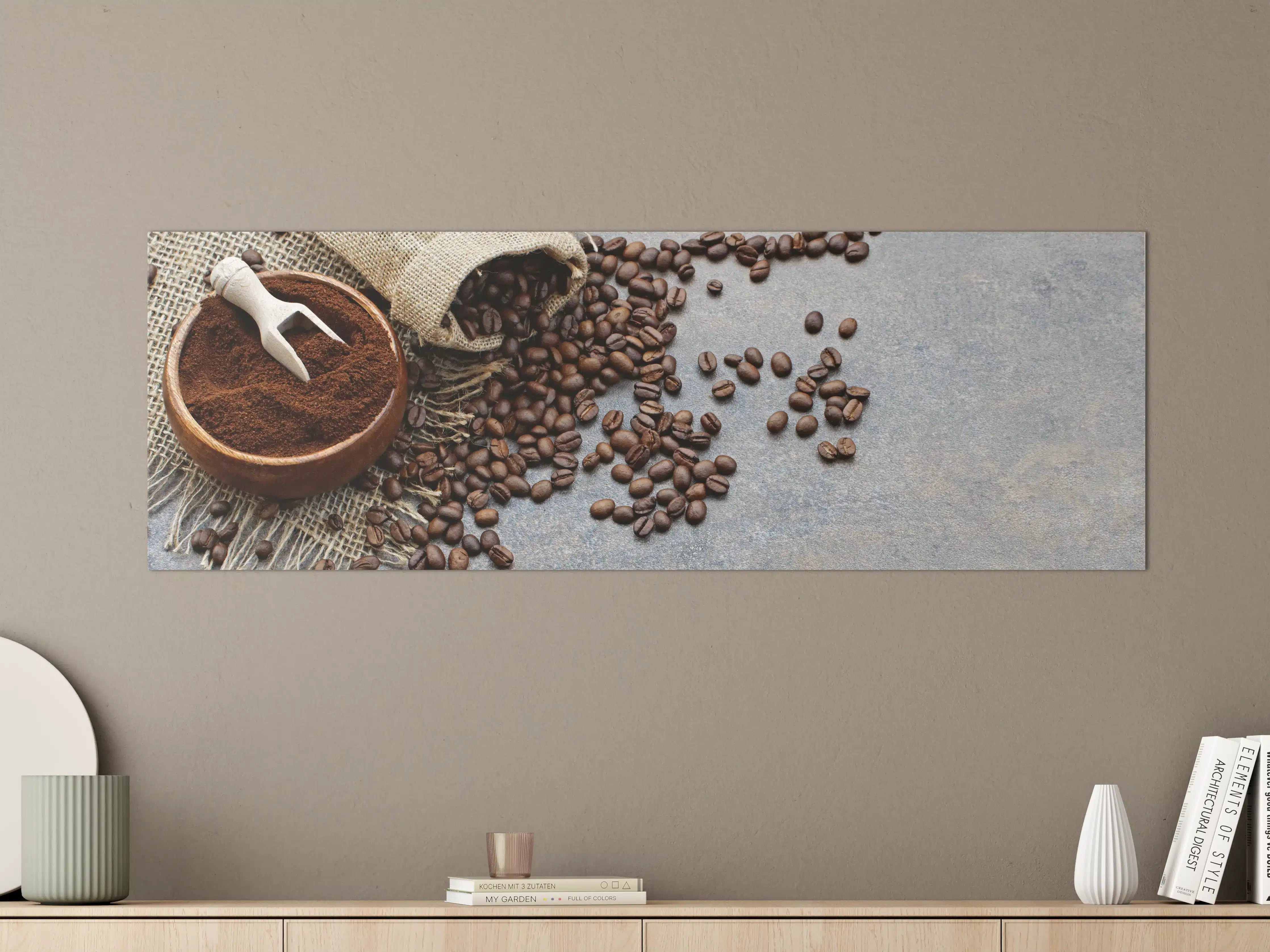 Große Wandbilder - Kaffeebohnen und Kaffeegrund auf grauem Stein