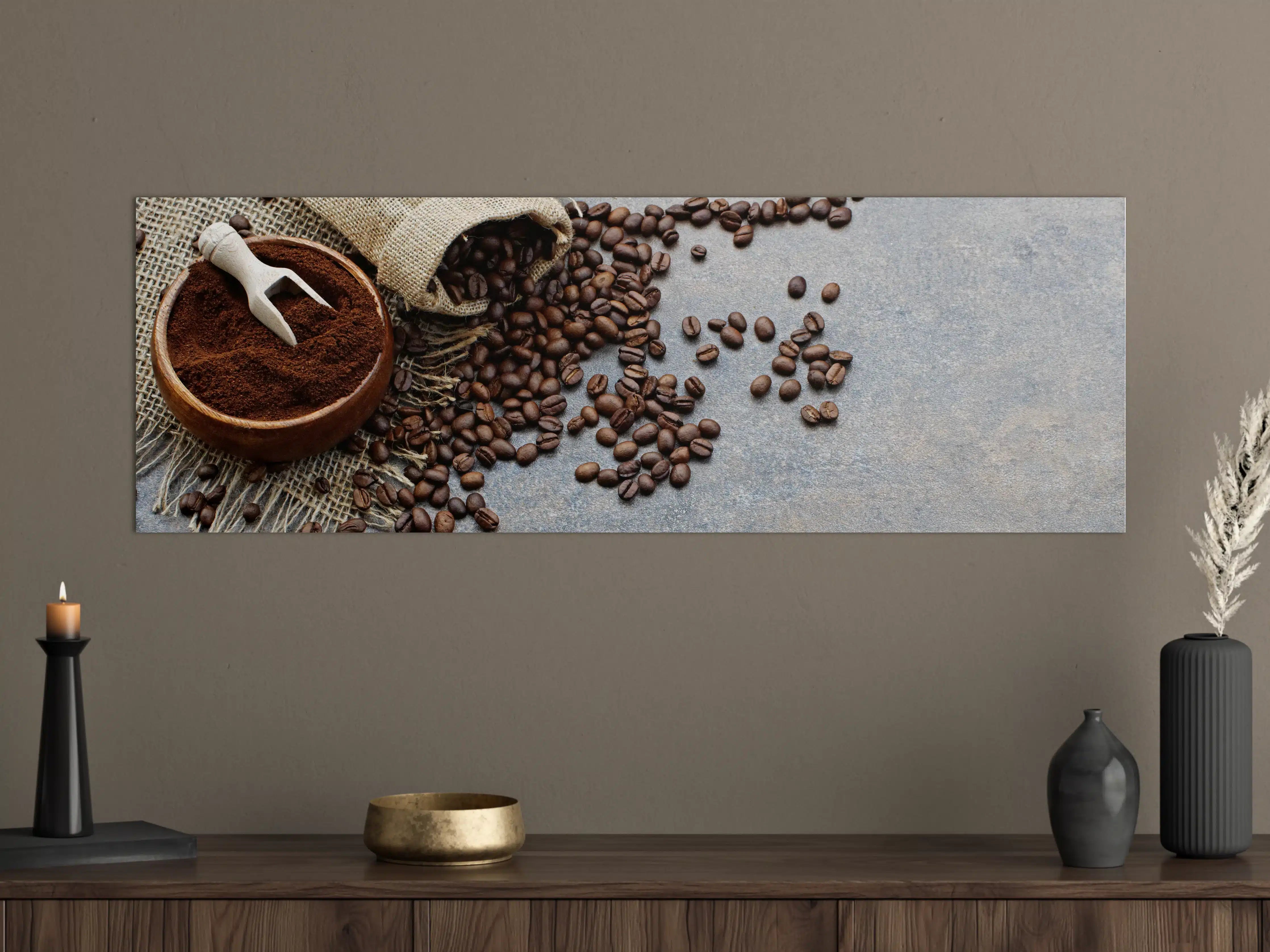 Große Wandbilder - Kaffeebohnen und Kaffeegrund auf grauem Stein