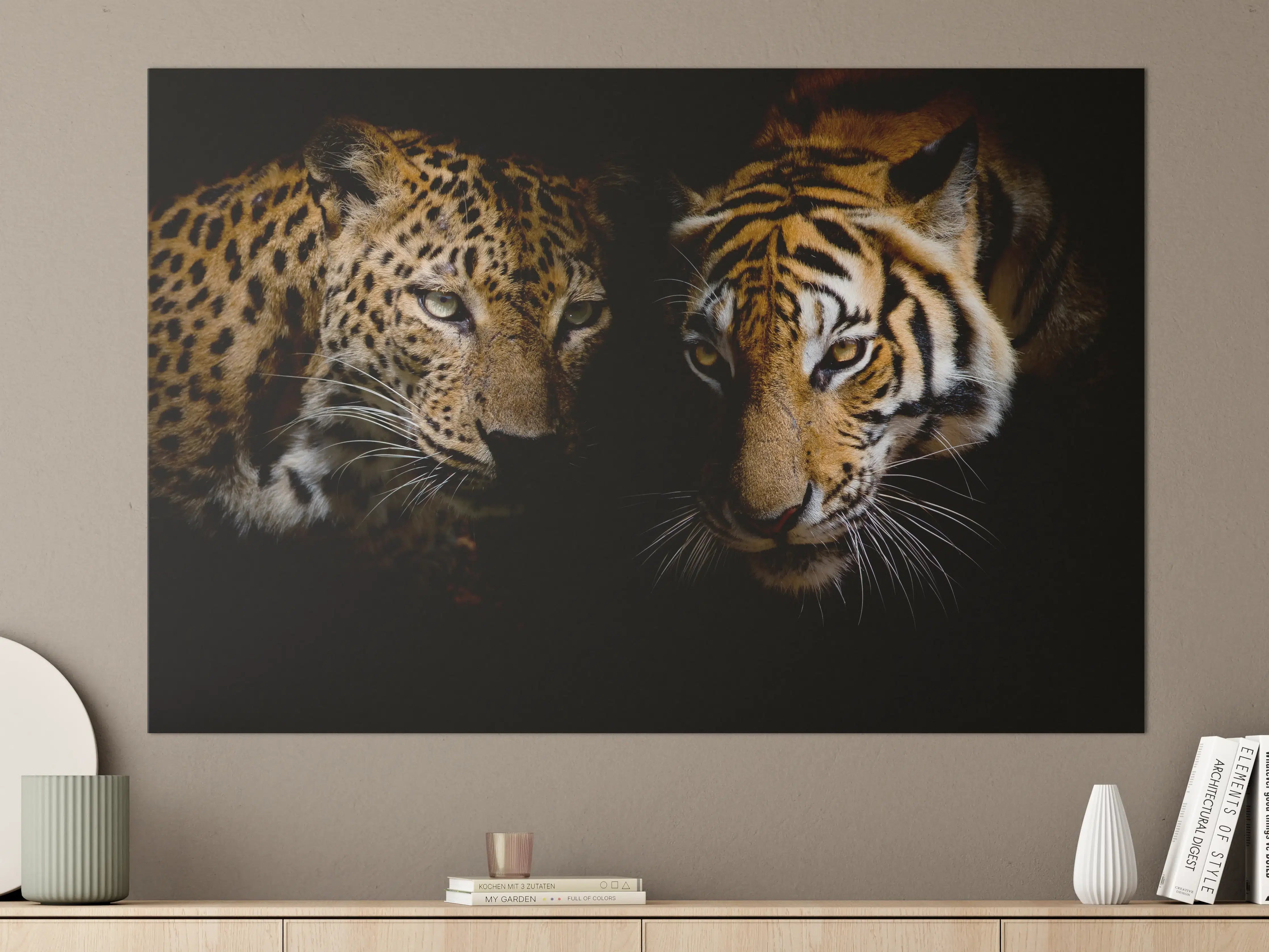 Große Wandbilder - Leopard und Tiger isoliert auf schwarzen Hintergrund