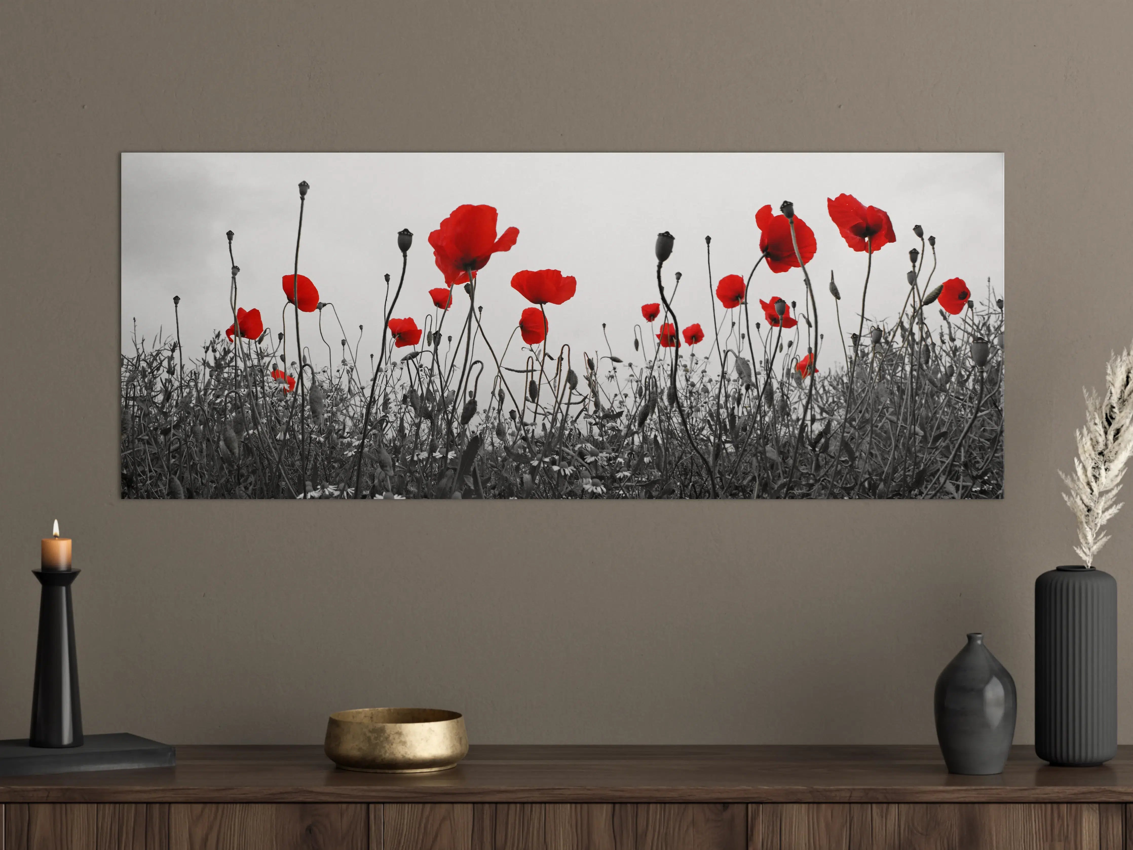 Große Wandbilder - Leuchtende Mohnblumen vor grauem Himmel