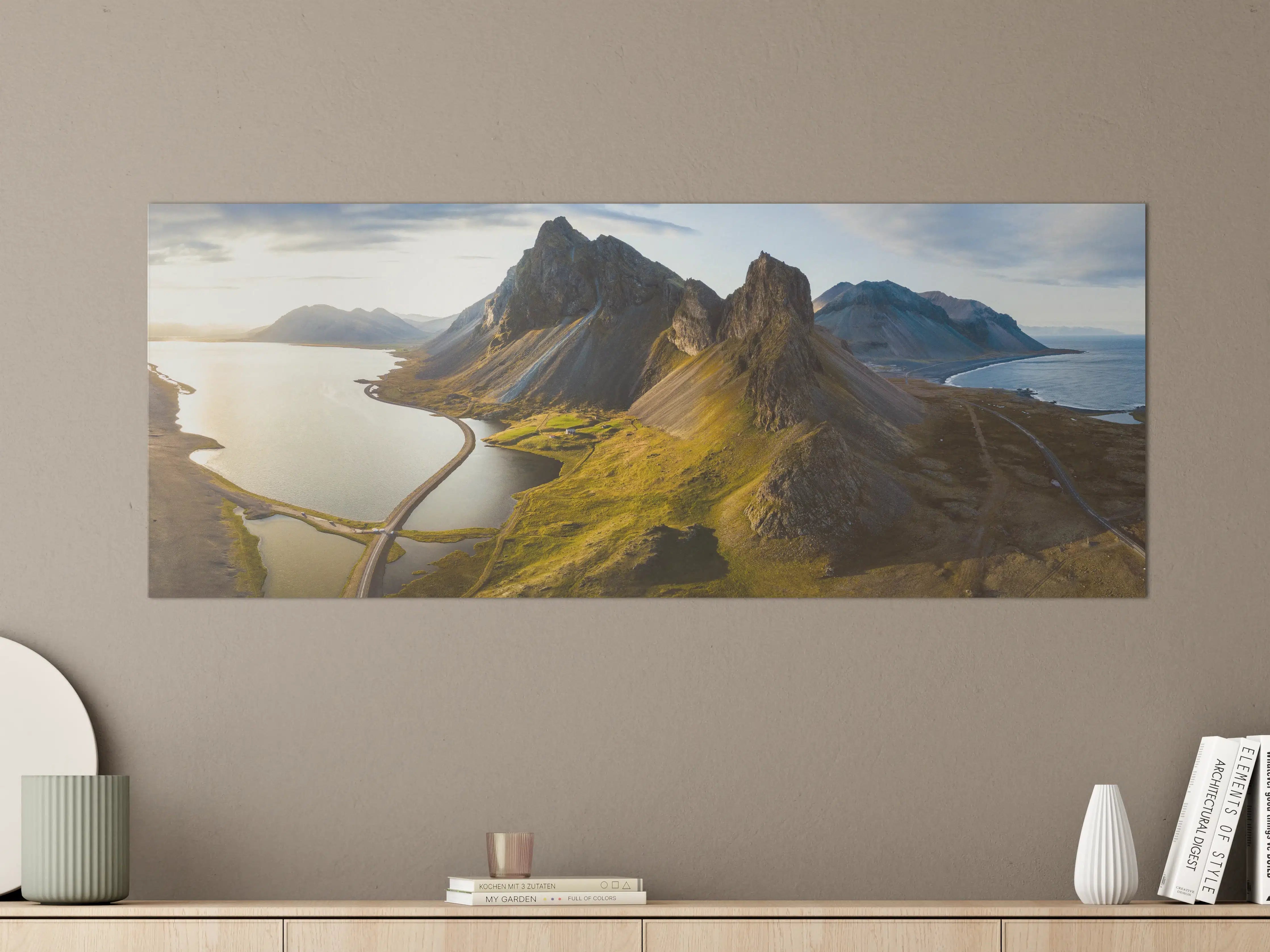 Große Wandbilder - Majestätische Berg- und Wasserlandschaft