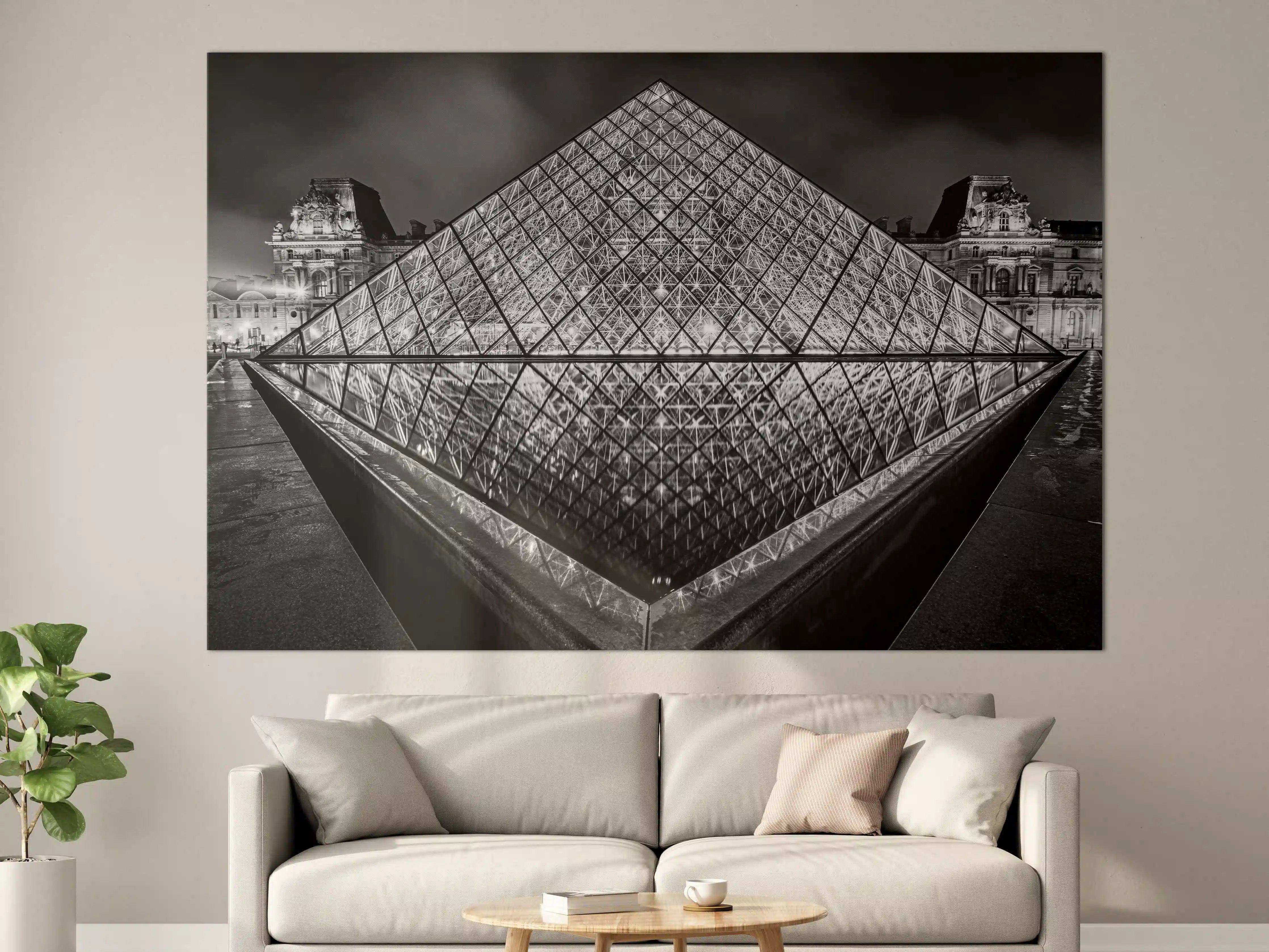 Große Wandbilder - Moderne Pyramidenstruktur bei Nacht