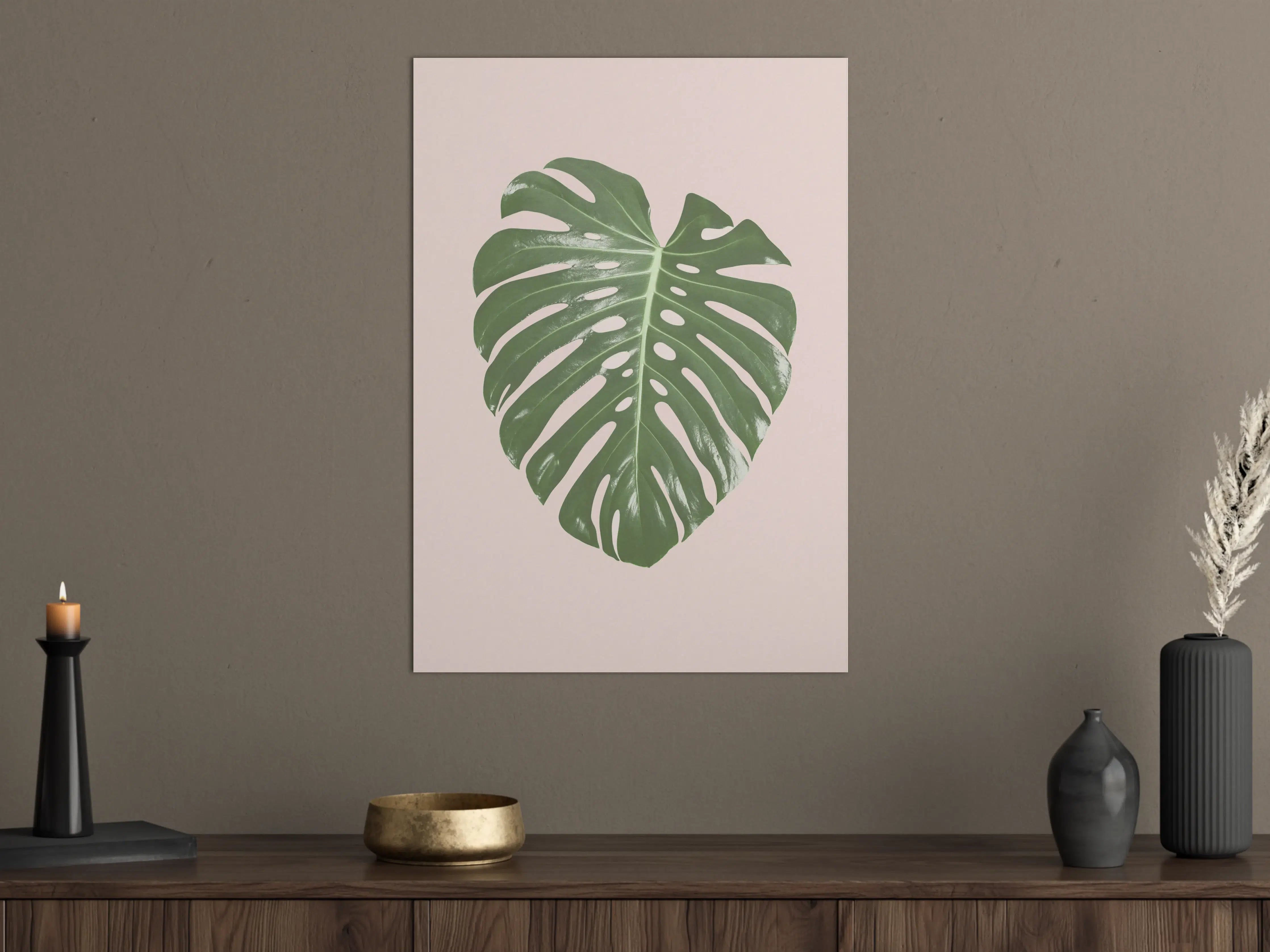 Große Wandbilder - Monstera-Blatt auf pastellfarbenem Hintergrund
