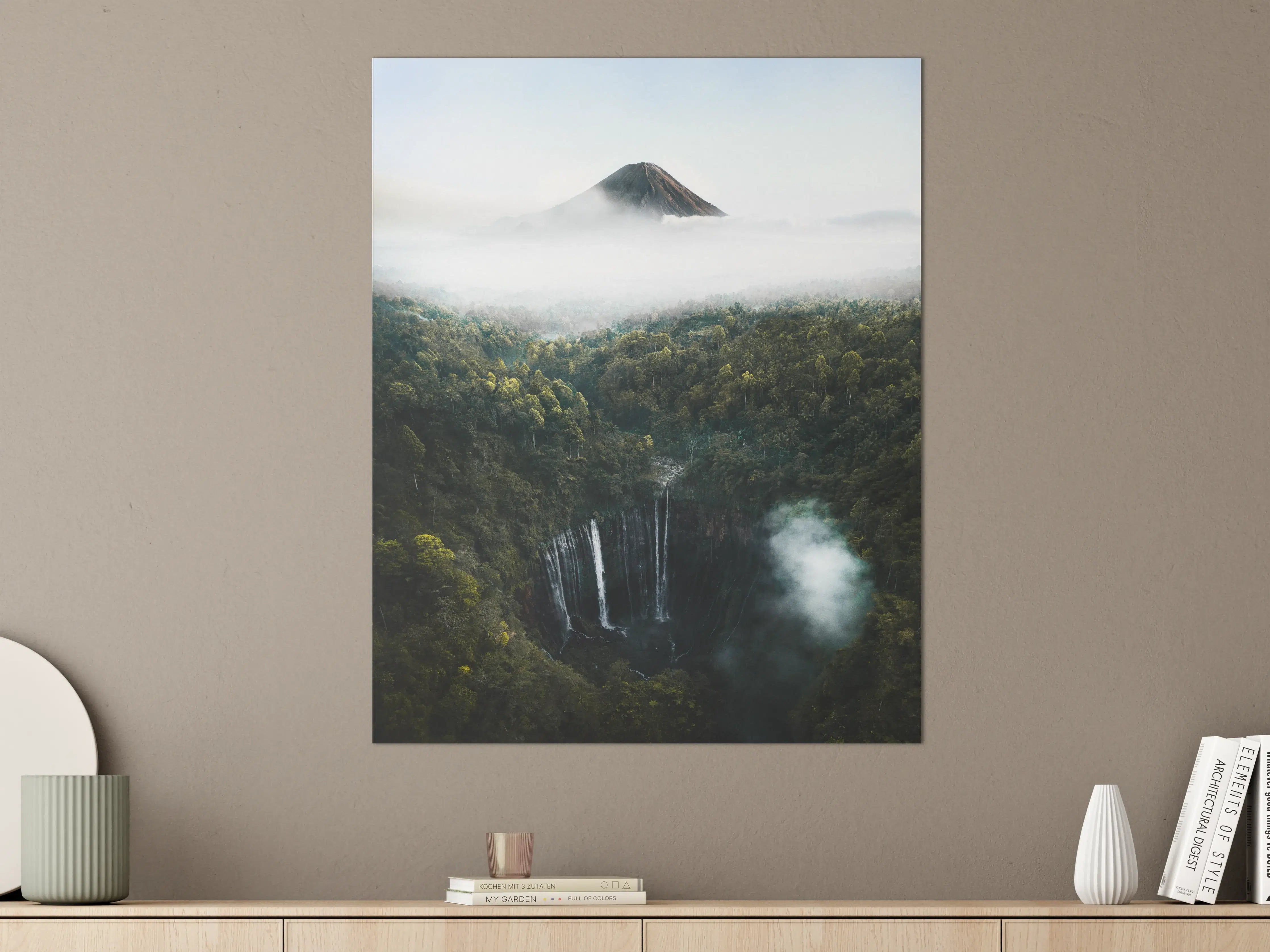 Große Wandbilder - Mystischer Vulkanausblick mit Wasserfall