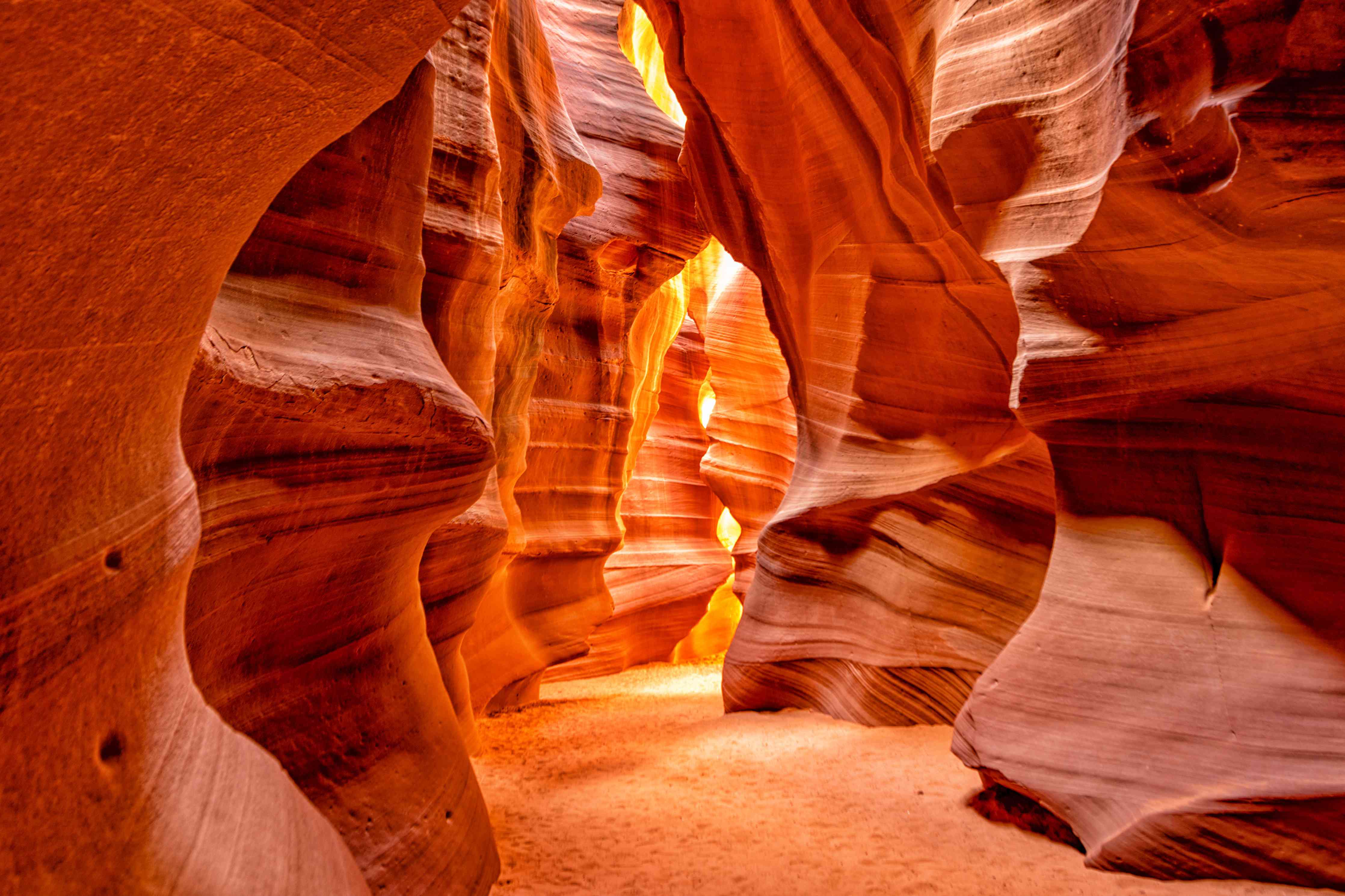 Große Wandbilder-Naturwunder Antelope Canyon in warmen Orangetönen