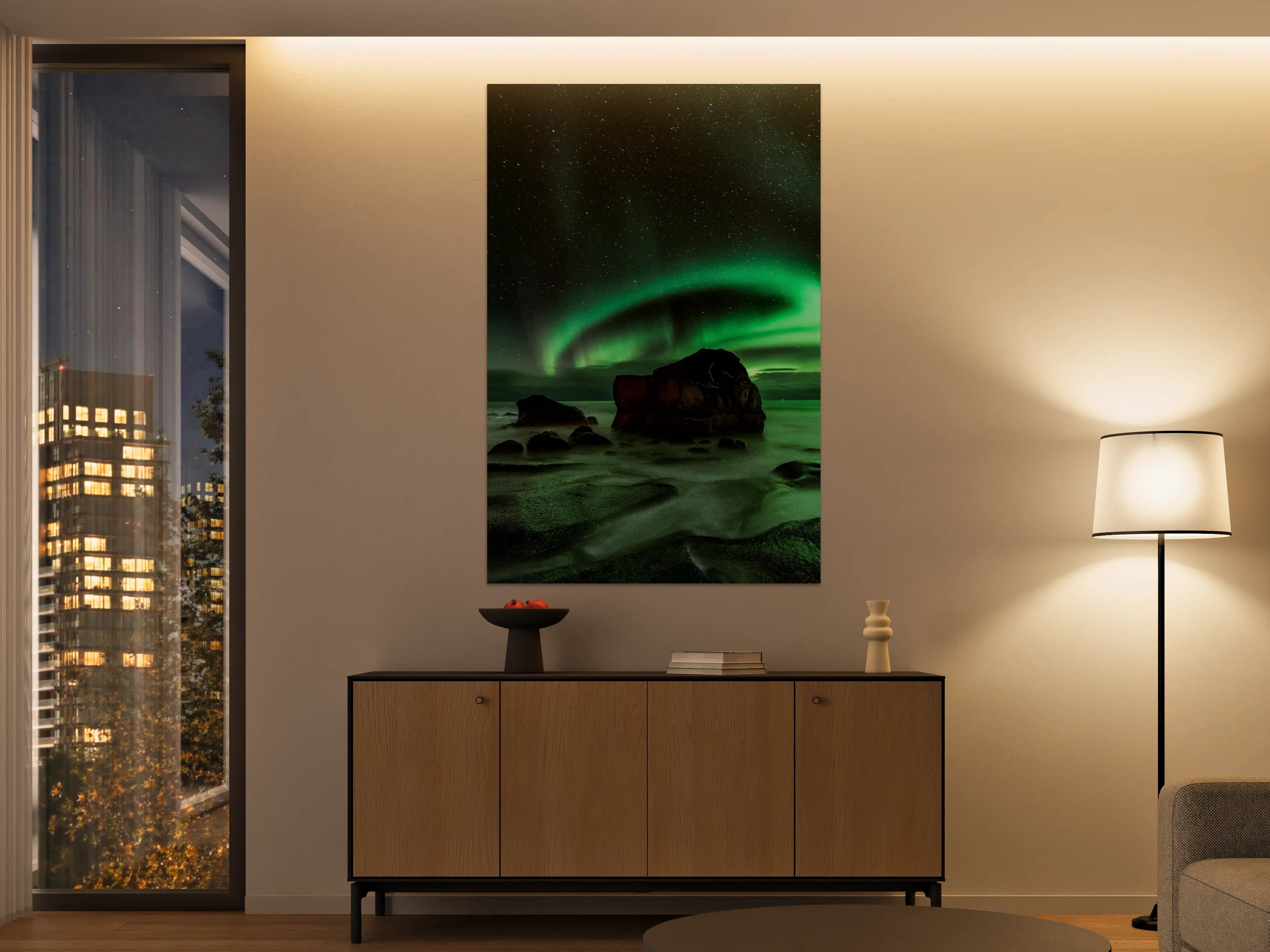 Große Wandbilder - Nordlichter über Felsen am Meer