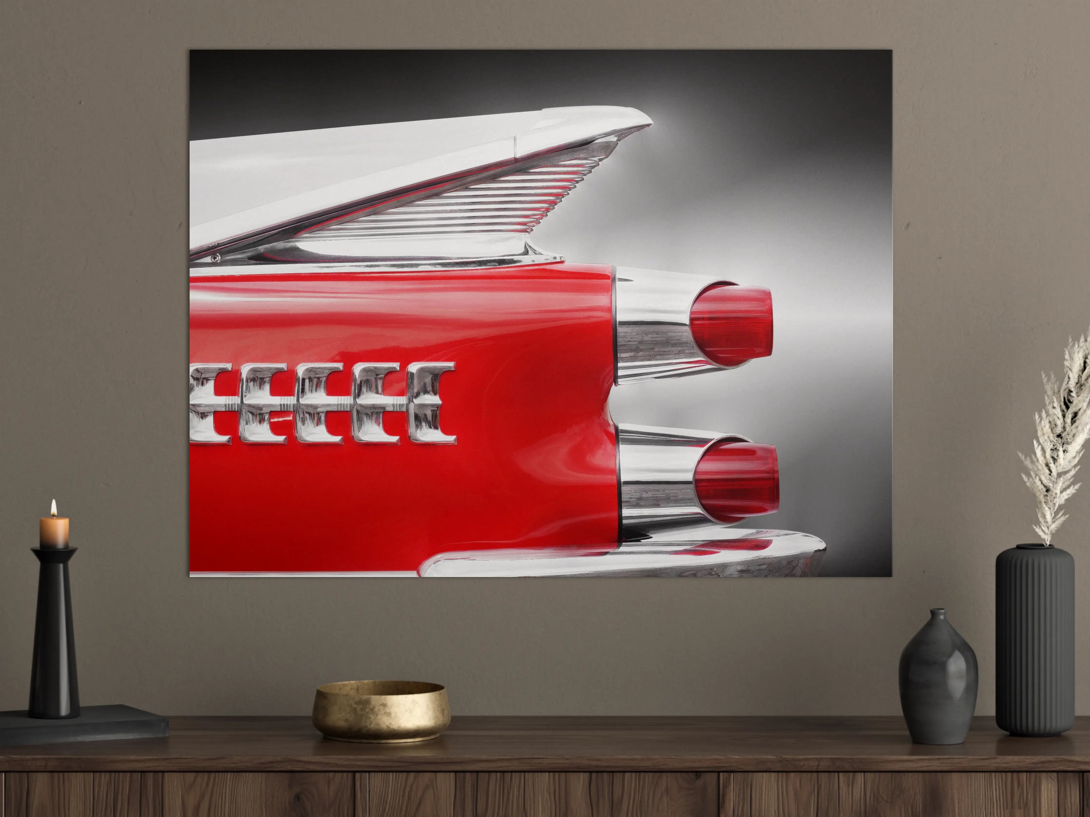 Große Wandbilder - Retro-Fahrzeug-Detail in Rot und Silber.