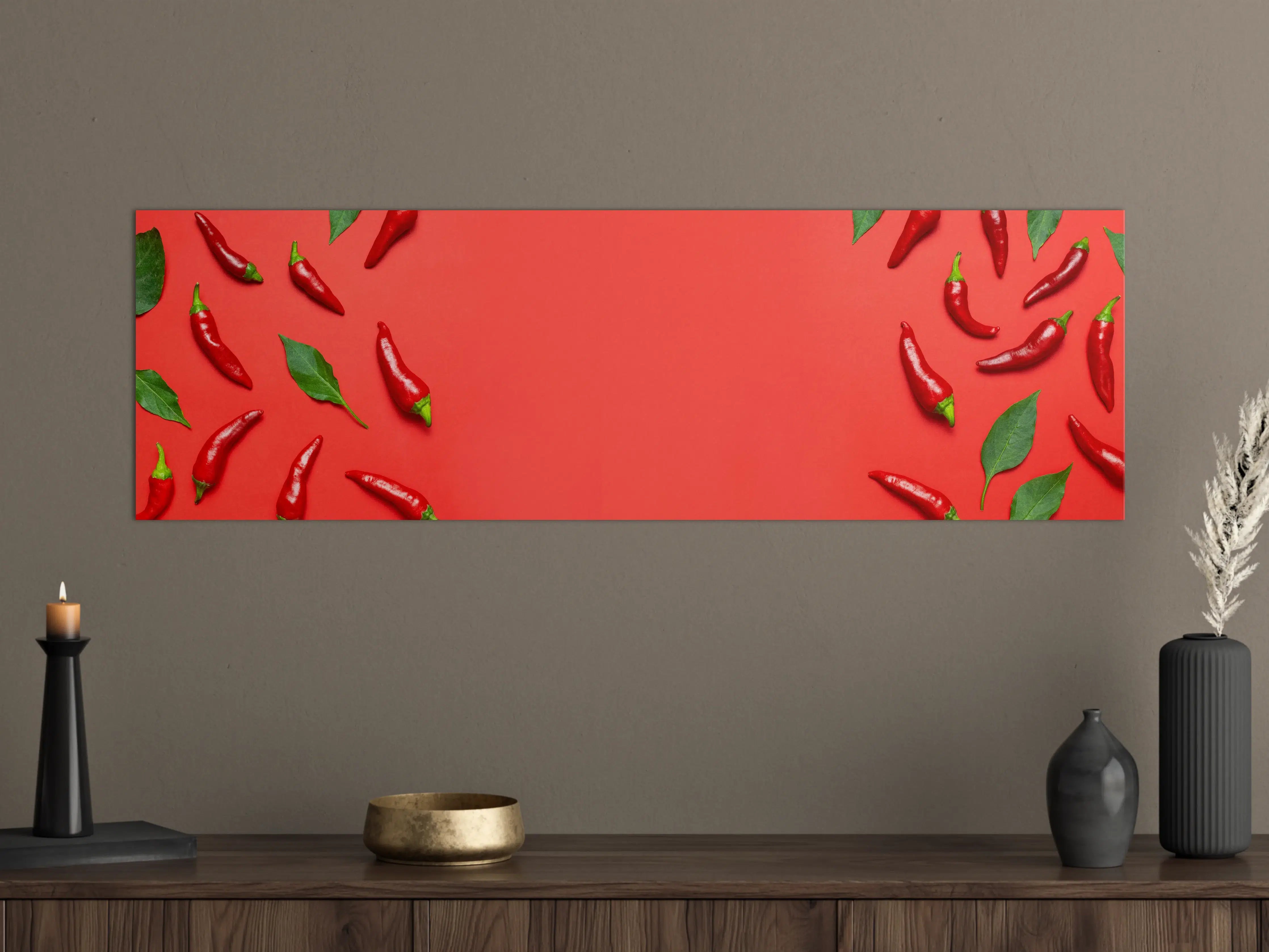 Große Wandbilder - Rote Chili mit grünen Blättern