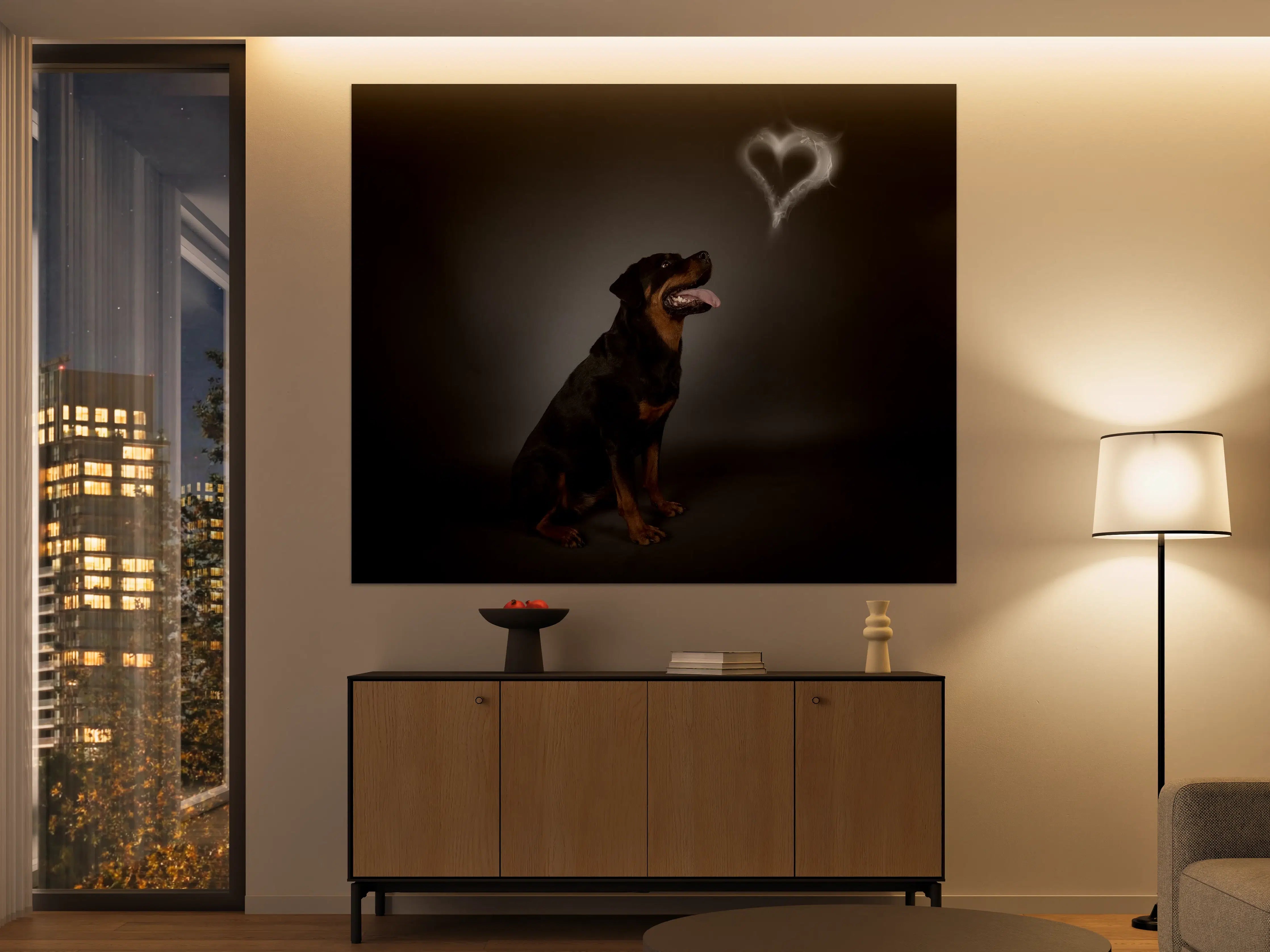 Große Wandbilder - Rottweiler sitzend mit Blick auf Herz