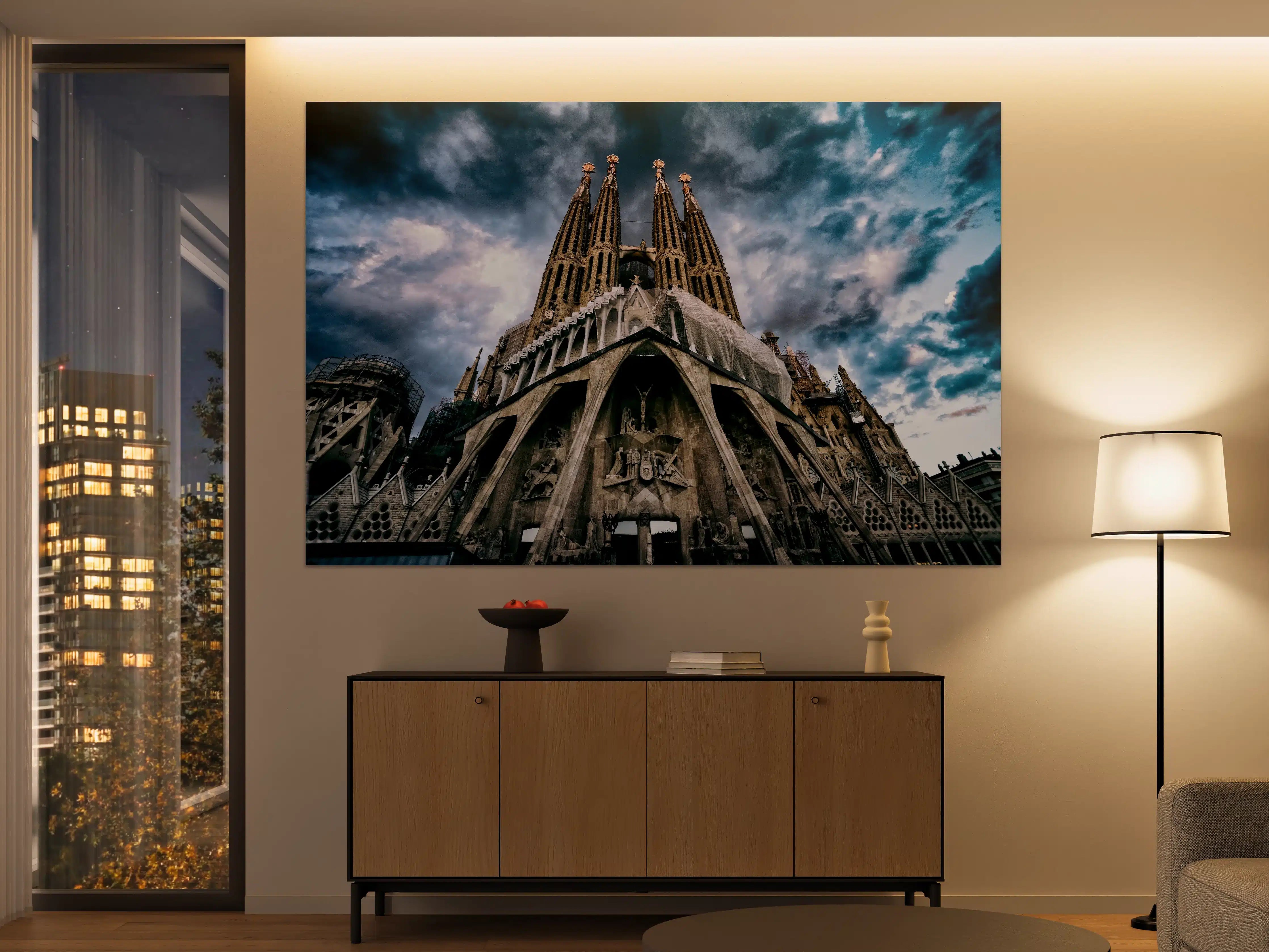 Große Wandbilder - Sagrada Família in Barcelona bei dramatischem Himmel