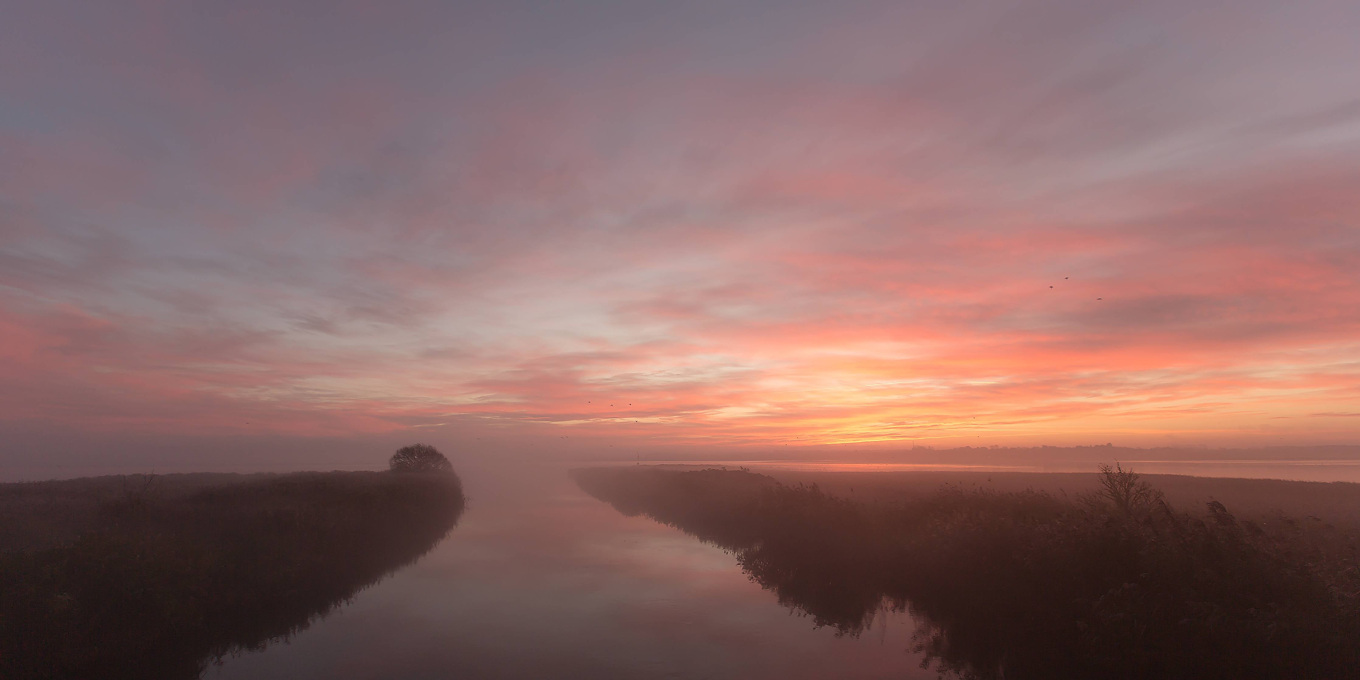 Große Wandbilder-Sanfter Sonnenuntergang über der Natur