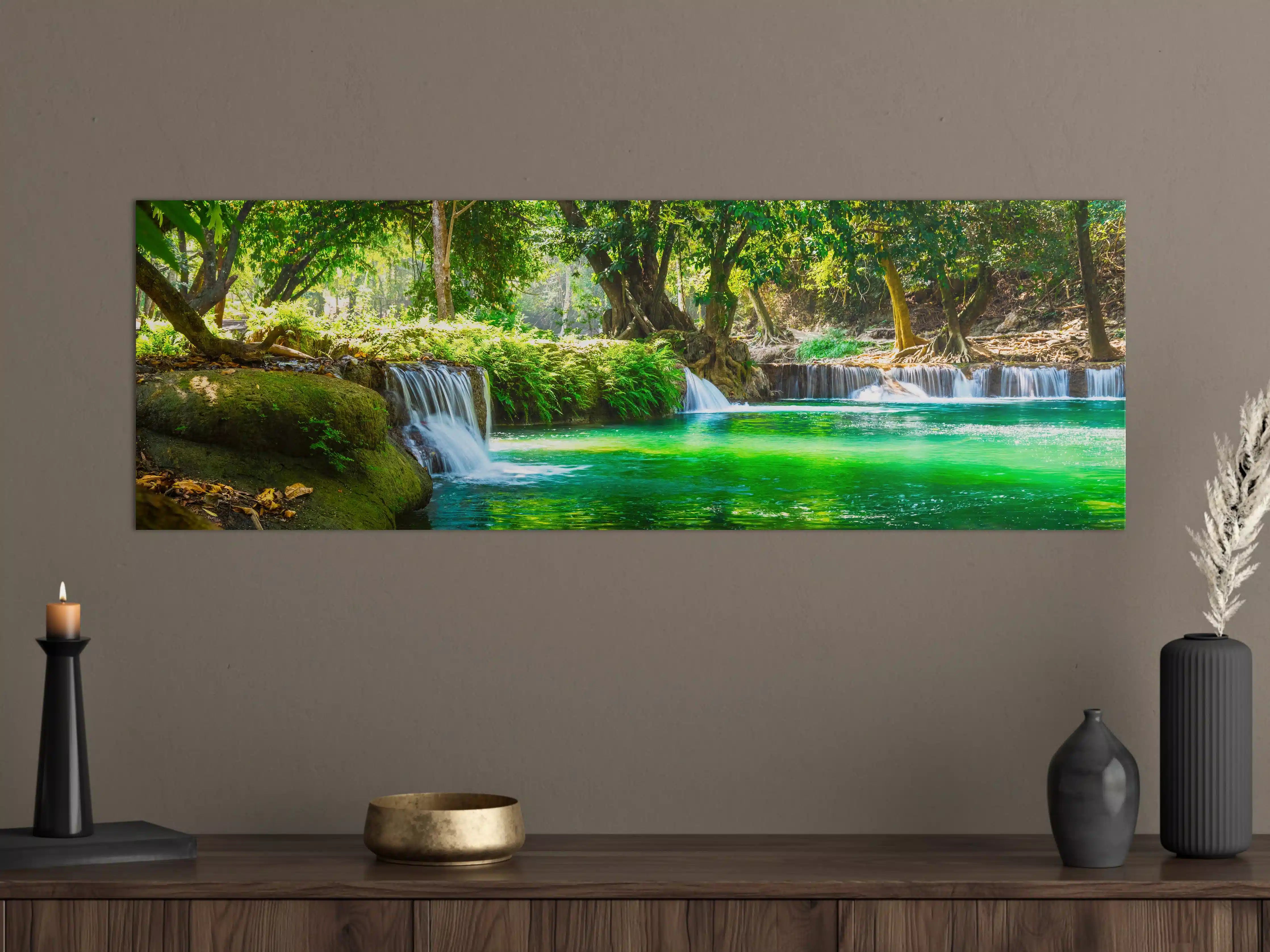 Große Wandbilder - Sanfter Wasserfall im silbrigen Grün
