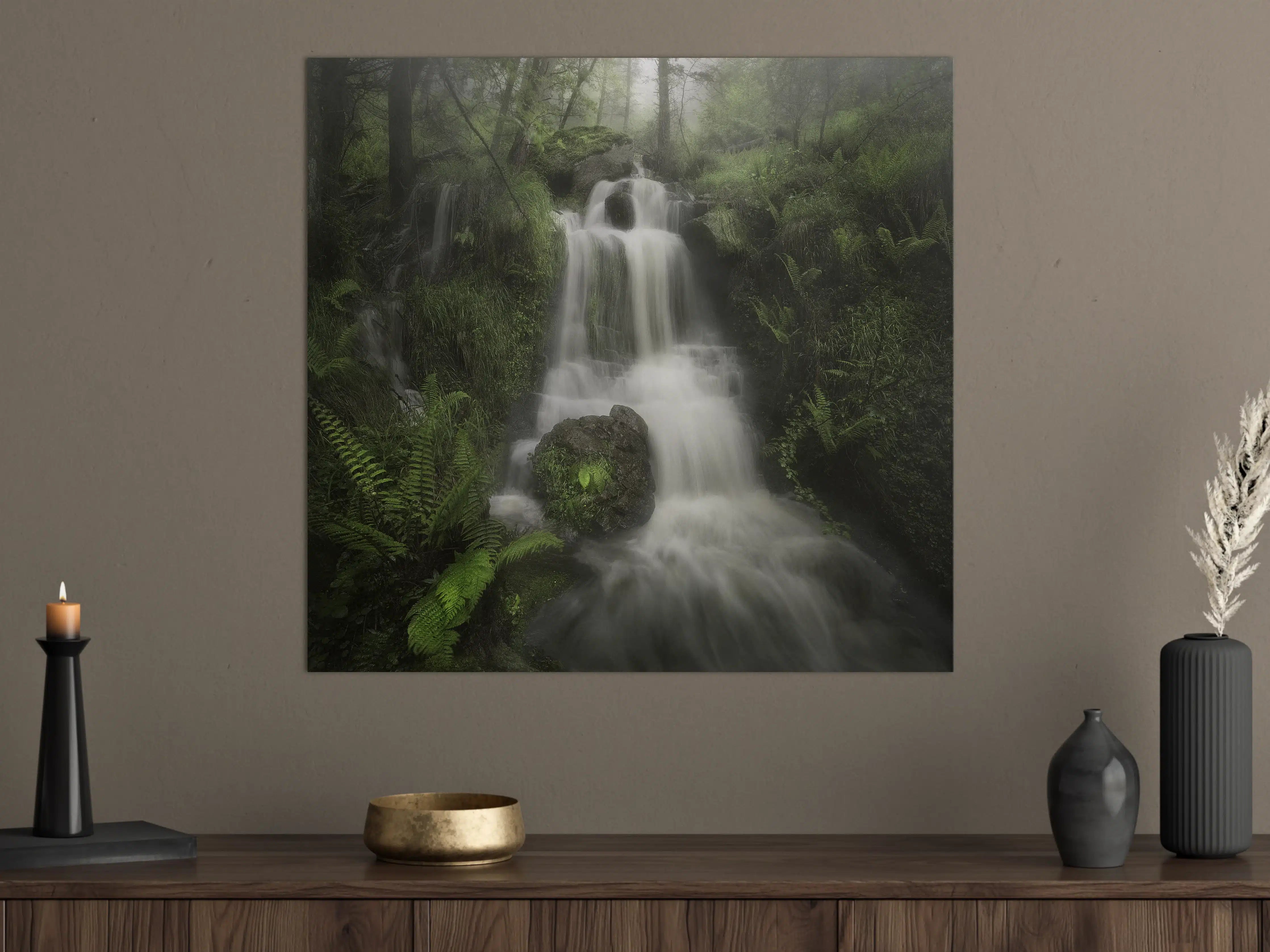 Große Wandbilder - Sanftes Wasserfall in mystischem Wald