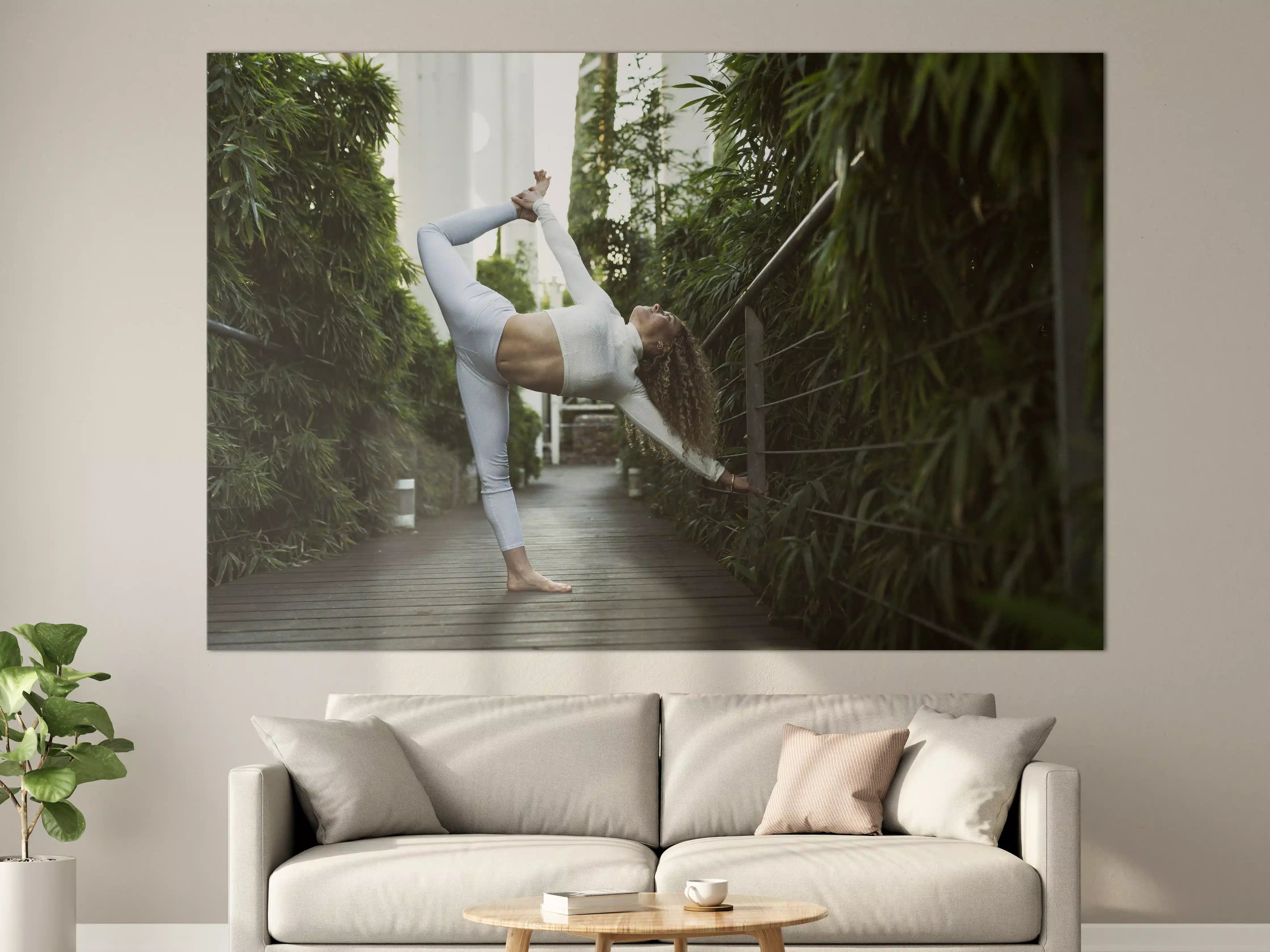 Große Wandbilder - Schöne blonde Frau mit lockigem Haar