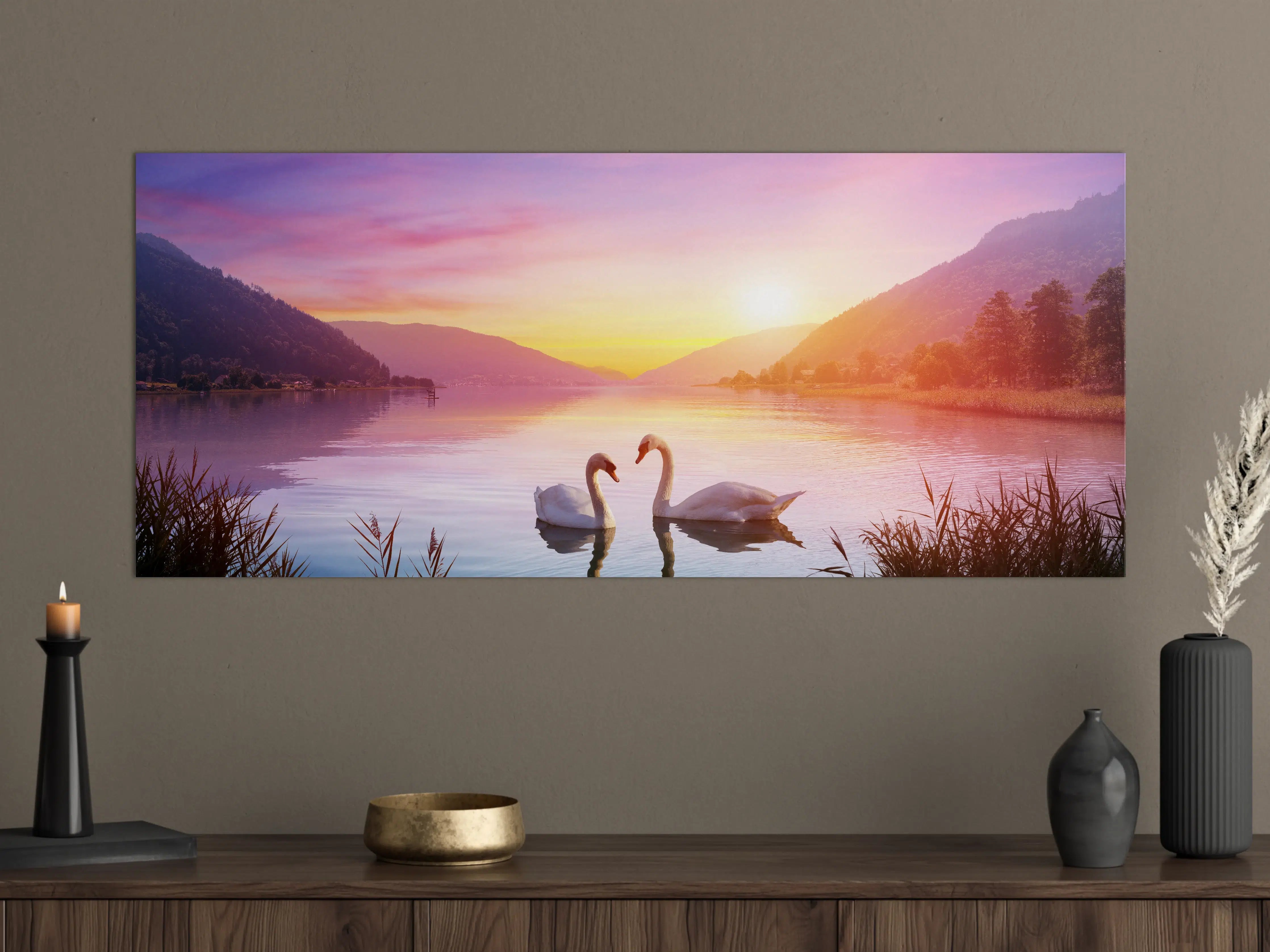 Große Wandbilder - Schwäne über dem See bei Sonnenaufgang - Ruhe und Romantik