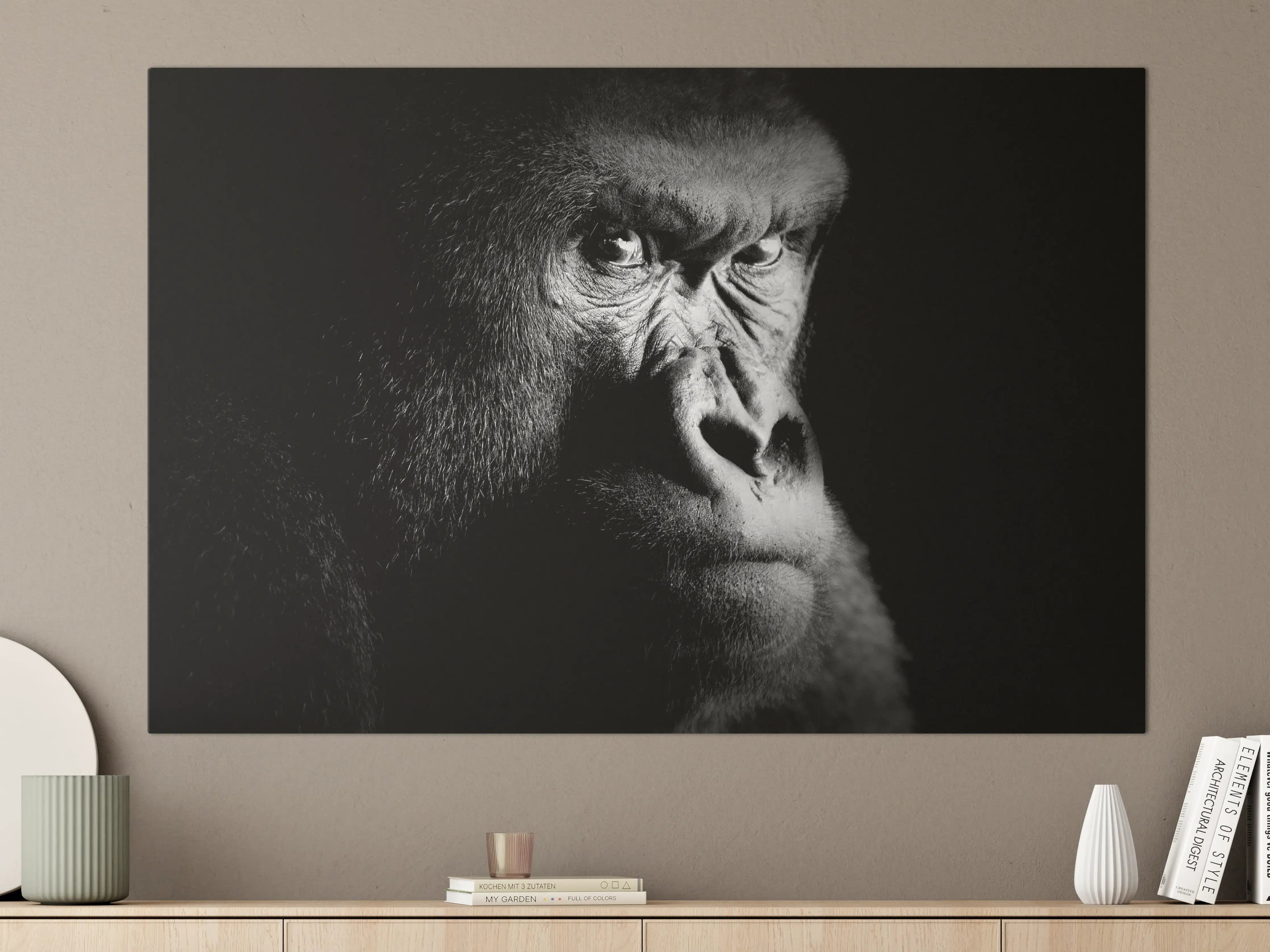 Große Wandbilder - Schwarz-Weiß-Gorilla mit intensiven Blick