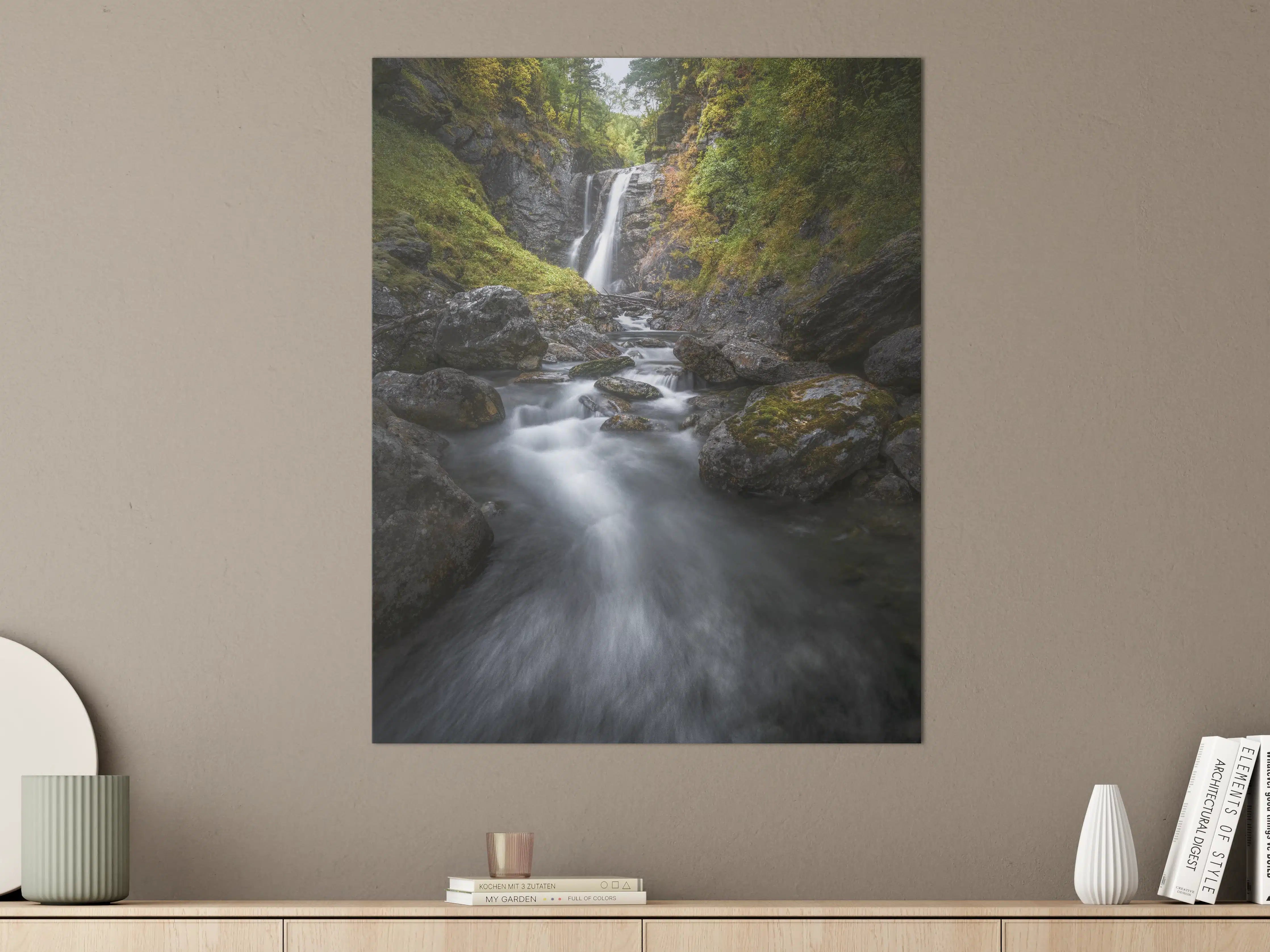 Große Wandbilder - Silberner Wasserfall in smaragdener Natur